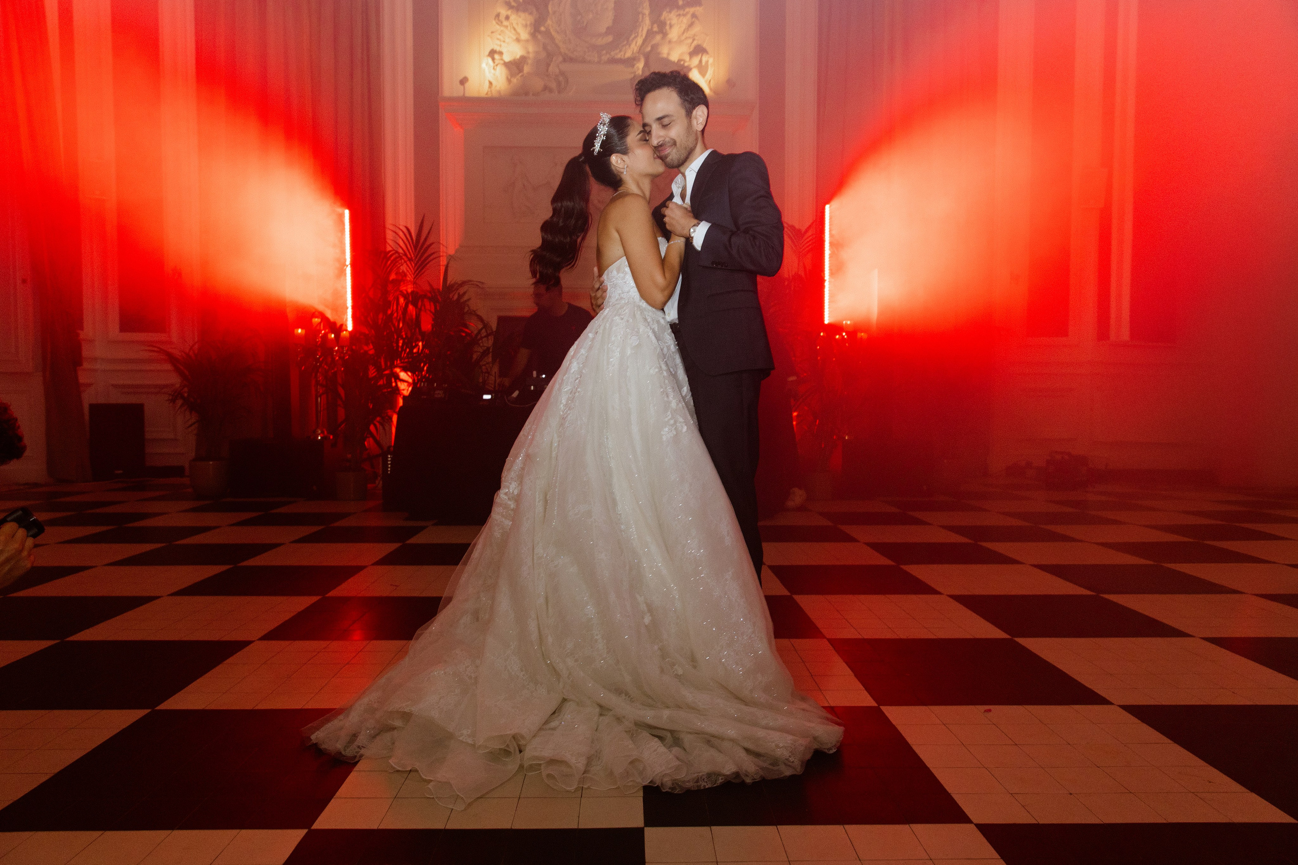 Chloe & Romeo. Photographer in Paris