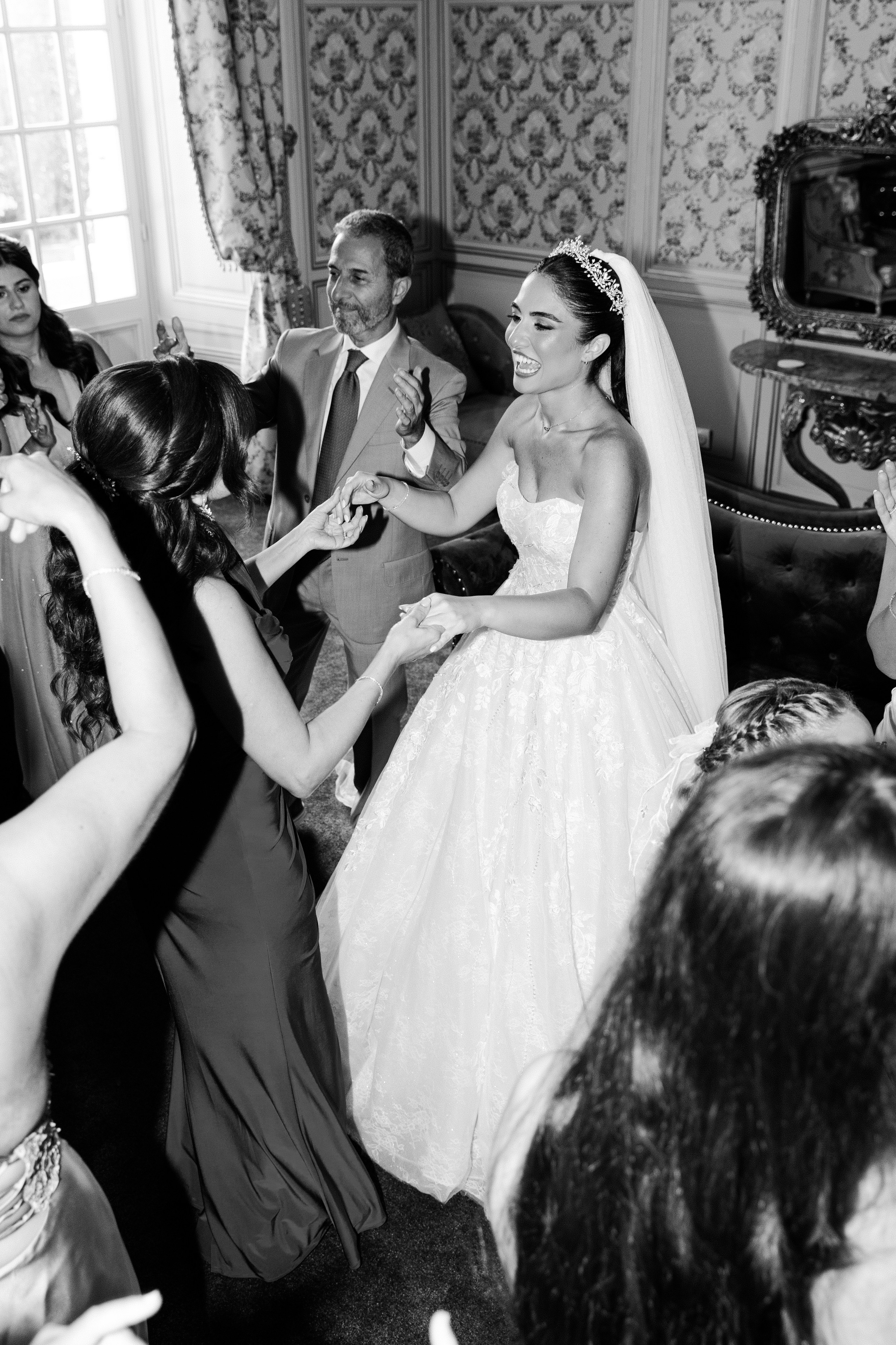 Chloe & Romeo. Photographer in Paris