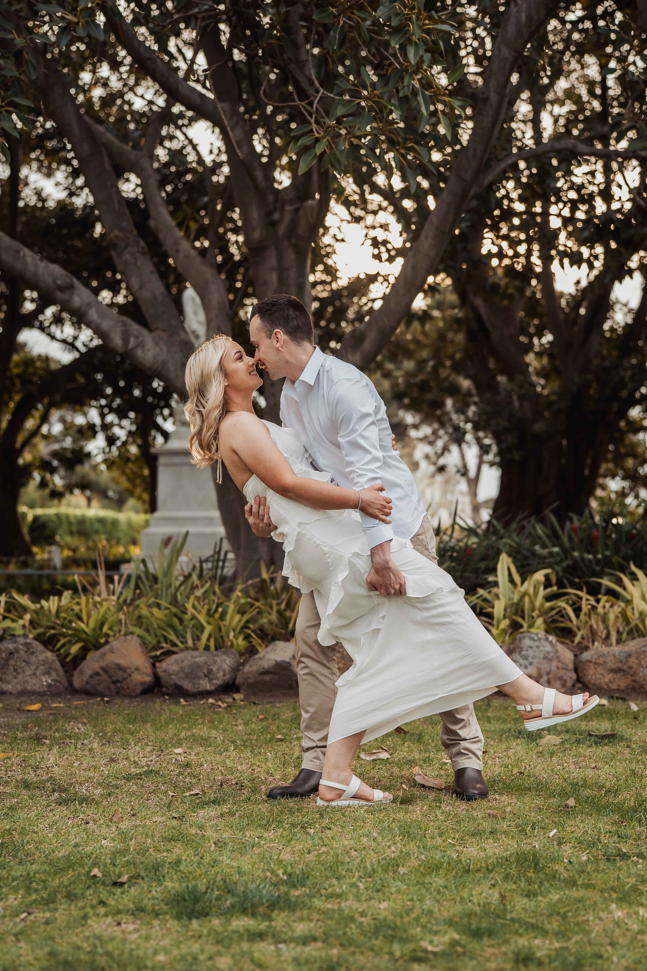 Melbourne pre-wedding photographer, engagement session Melbourne, pre-wedding shoot Victoria.