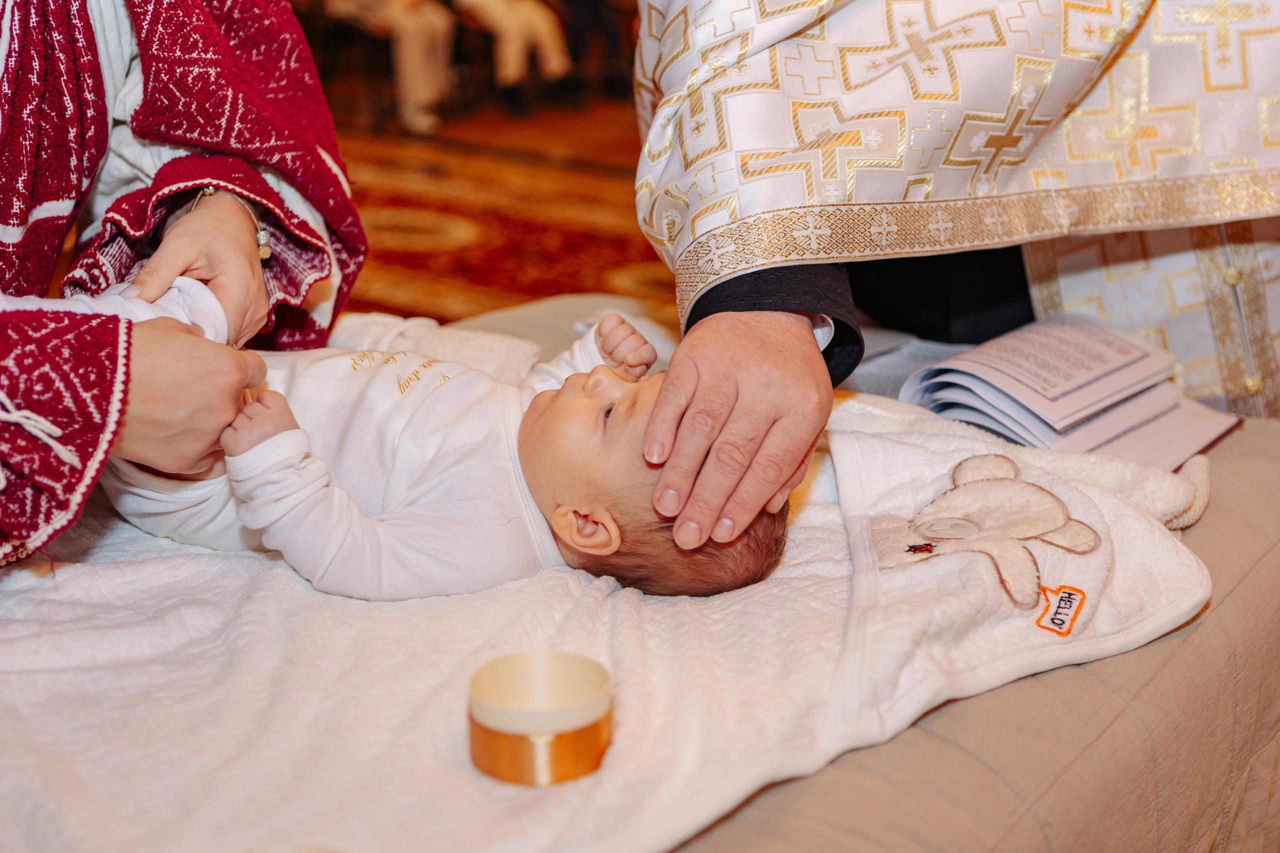 Botezul micuțului Matteo. Cristina Andronache fotograf Brașov fotograf de familie fotograf de nunta Brașov