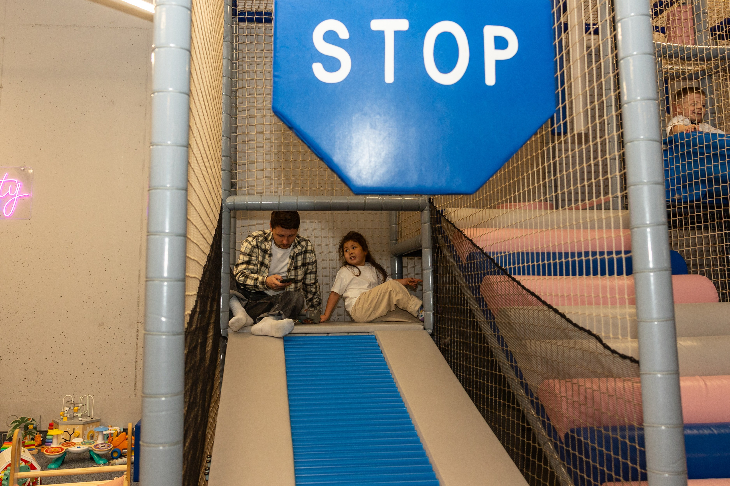 День рождения Артёма 24 января 2026 года. Семейный и детский фотограф в Варшаве Мила Бобровская