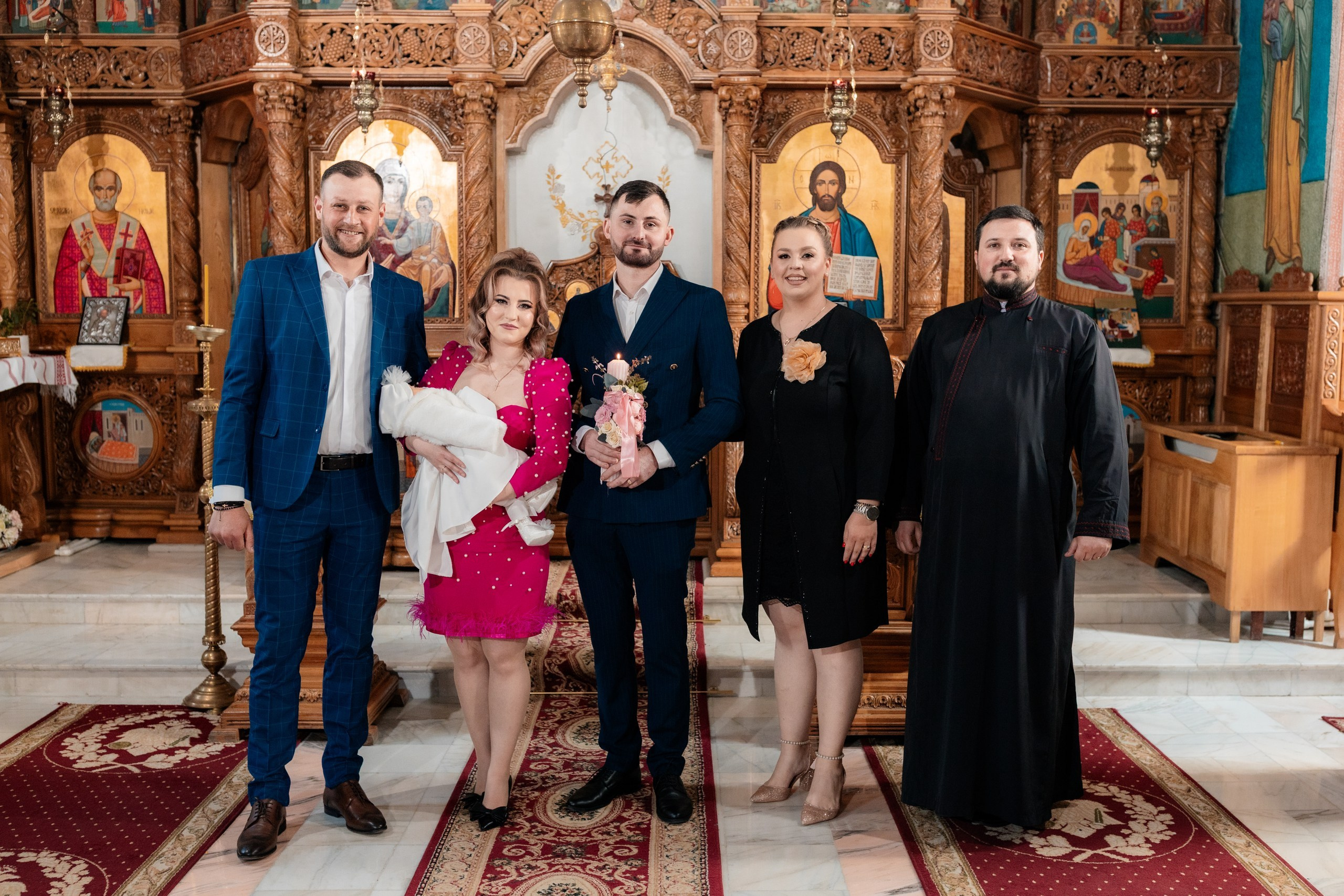 fotograf botez Miruna Parascheva, fotografie botez Botoșani, fotograf Alin Chirilă, amintiri botez, fotografii botez, botez Miruna Parascheva, fotograf copii, fotografie botez în Botoșani-alt="botez Miruna Parascheva, fotografie botez Alin Chirilă, amintiri botez, fotografii emoționante botez Botoșani"-- fotografii-botez-bebelus- amintiri-botez-micuț- moment-sfânt-crestinare- fotografie-emotionanta-botez- detalii-botez-bebelusi- parinti-fericiti-la-botez- fotograf-botez-profesionist- botez-in-biserica-ortodoxa- micuț-botezat-cu-emoție- zâmbete-și-lacrimi-la-botez- bebeluș-la-cristelniță- decor-botez-colorat- botez-cu-dragoste-și-credință- emotie-pura-la-botez- fotograf-botez-botosani- botez-iasi-suceava-fotograf- amintiri-nepretuite-botez