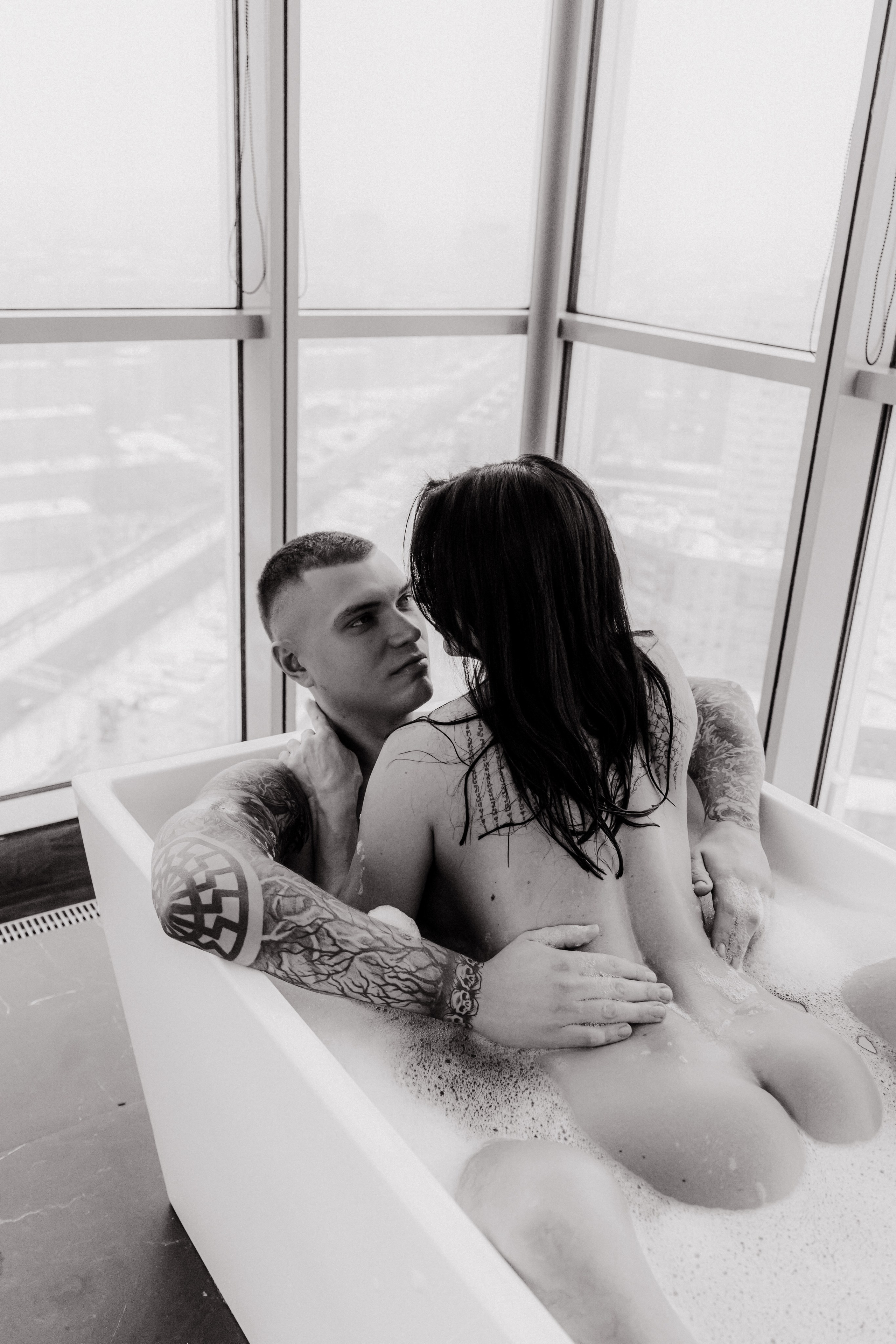 Hot love story. M Atelier | Art Portraits