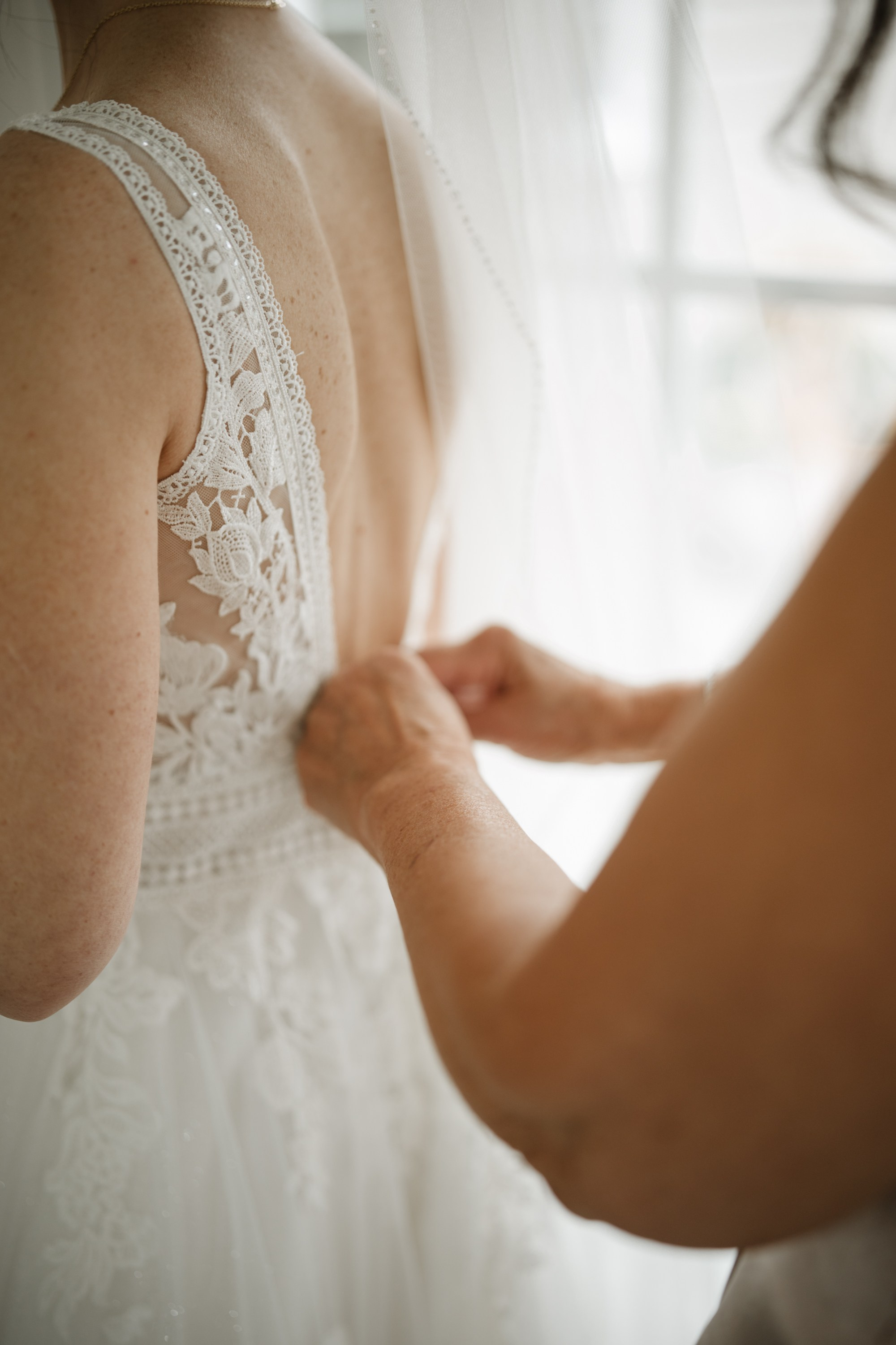 Liza and Jody. Philadelphia, PA. Portrait and wedding photographer in New York