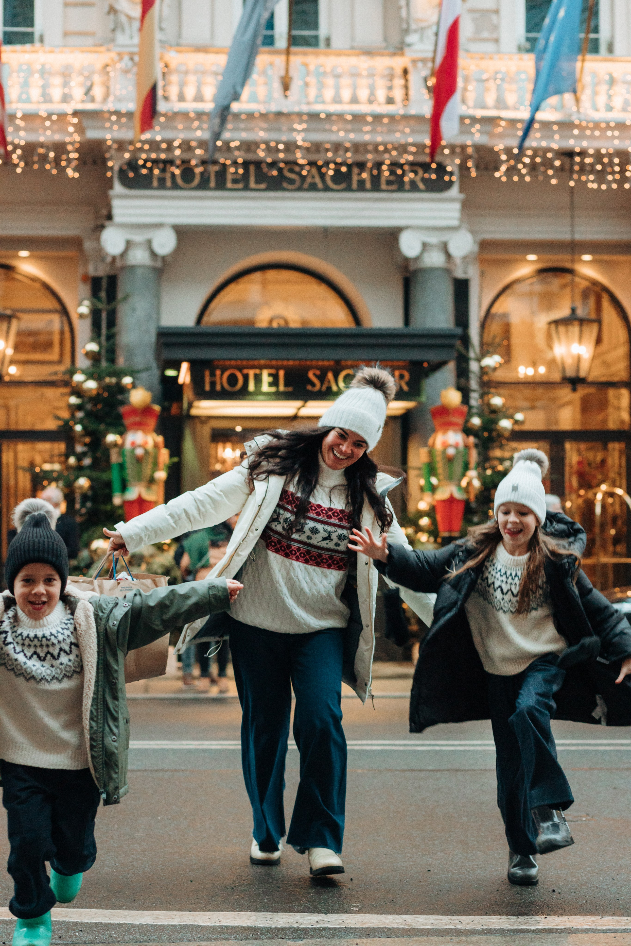 Familie im Stadt. Fotografin Wien Alona Kim