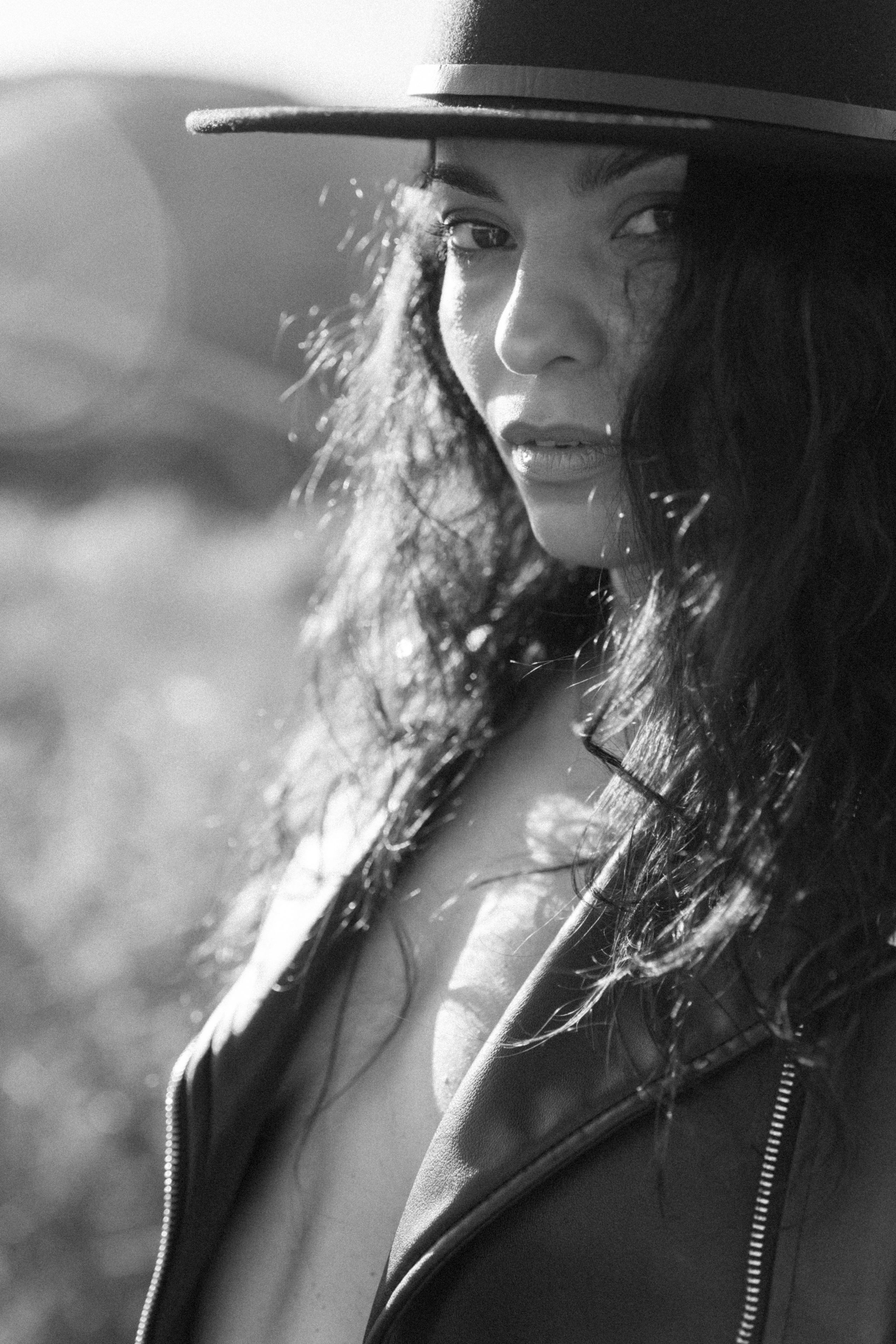 Morning photoshoot in the field. Portrait, family, maternity & wedding photography & videography in SoCal Kseni Vibe