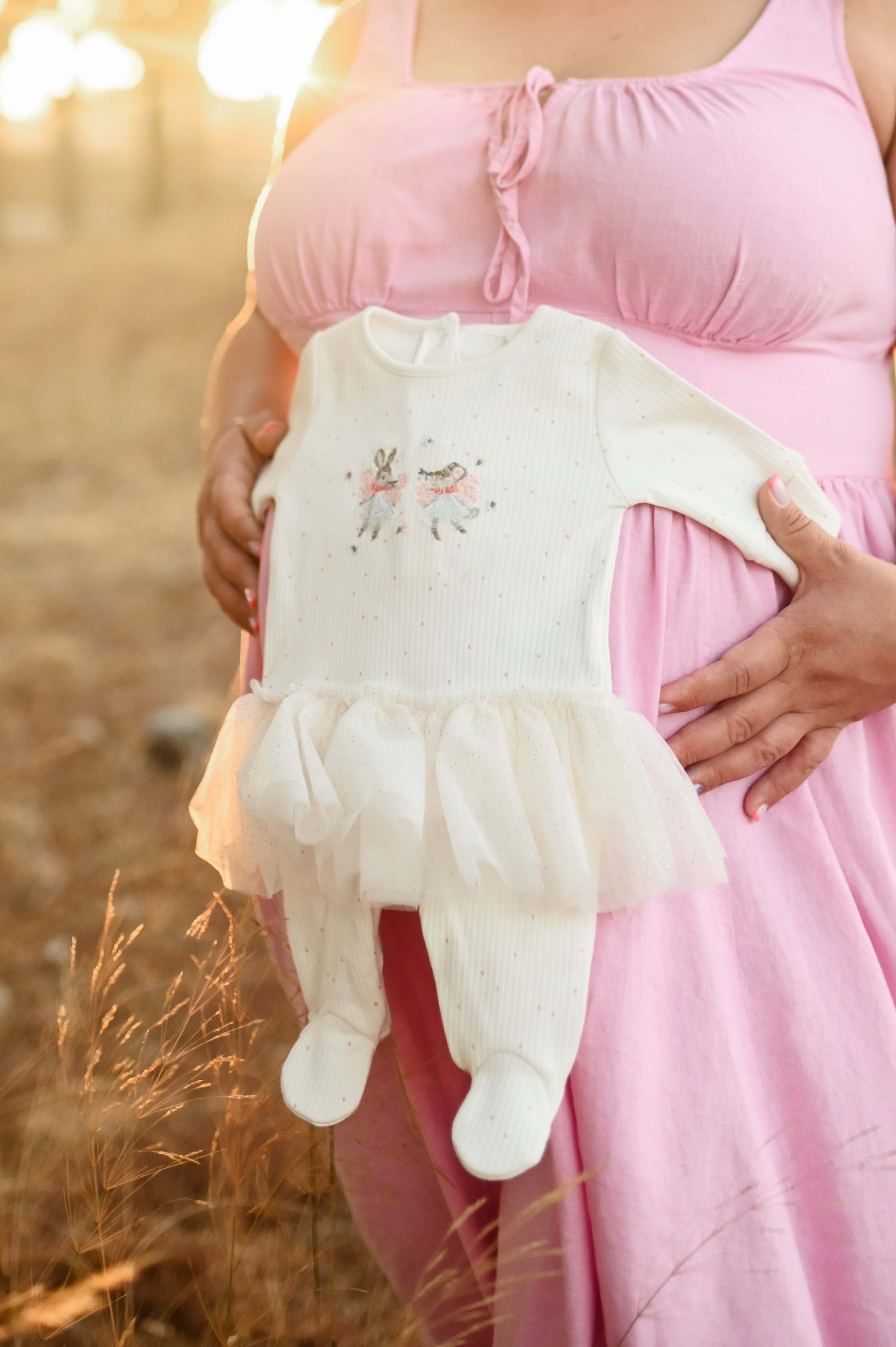 Φωτογράφιση εγκυμοσύνης στο Φιλέρημο Ρόδου – Μαγικές στιγμές μέσα στη φύση. WELCOME