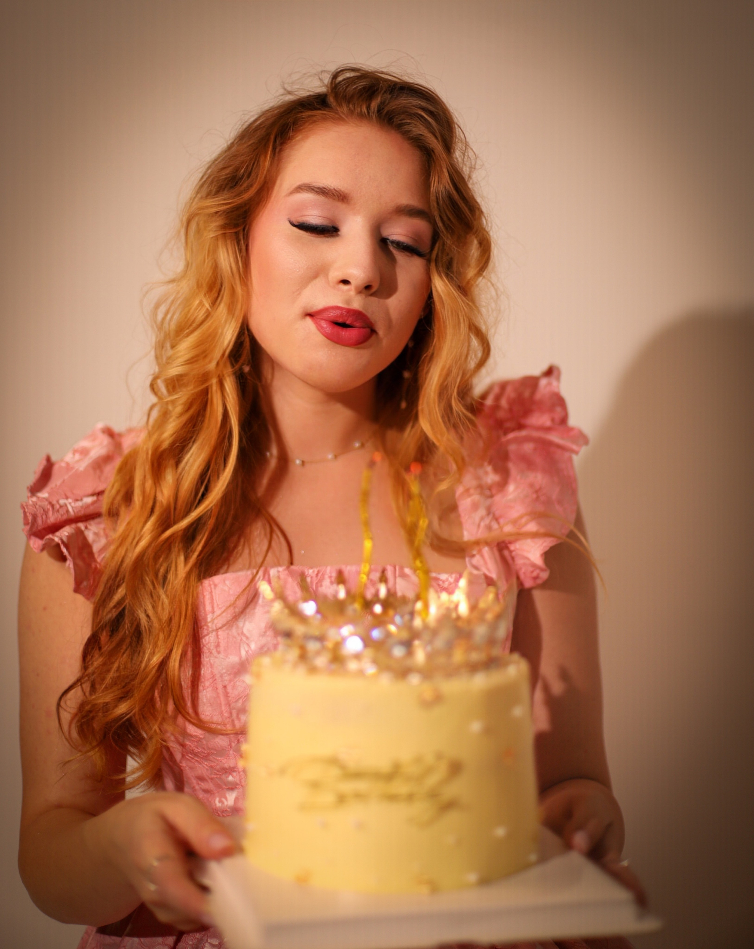 Ivanna. VALERIIA VIUNOVA individual shooting\love story\event\brand