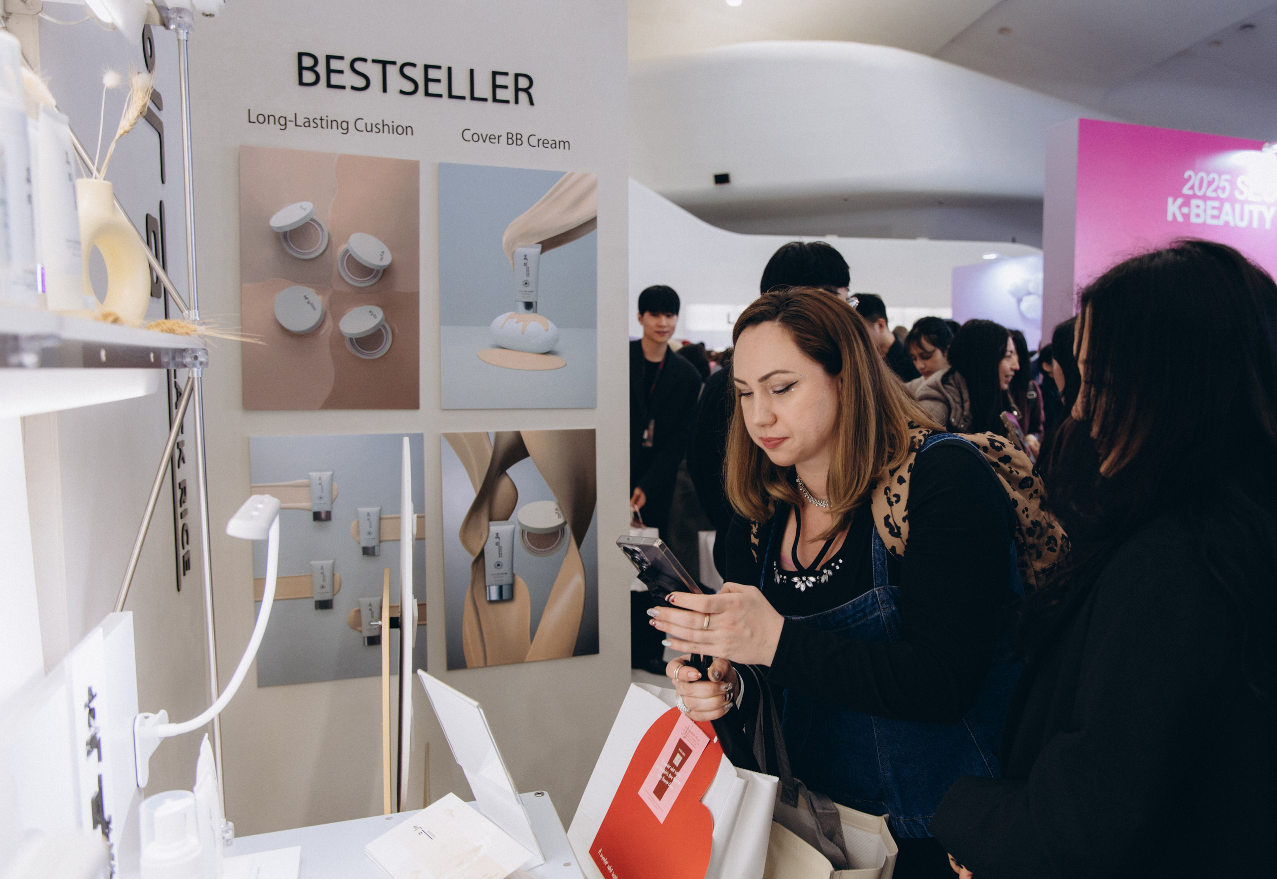 Seoul beauty expo 2025 (Black Rice). Portrait photographer in South Korea Olga Lian