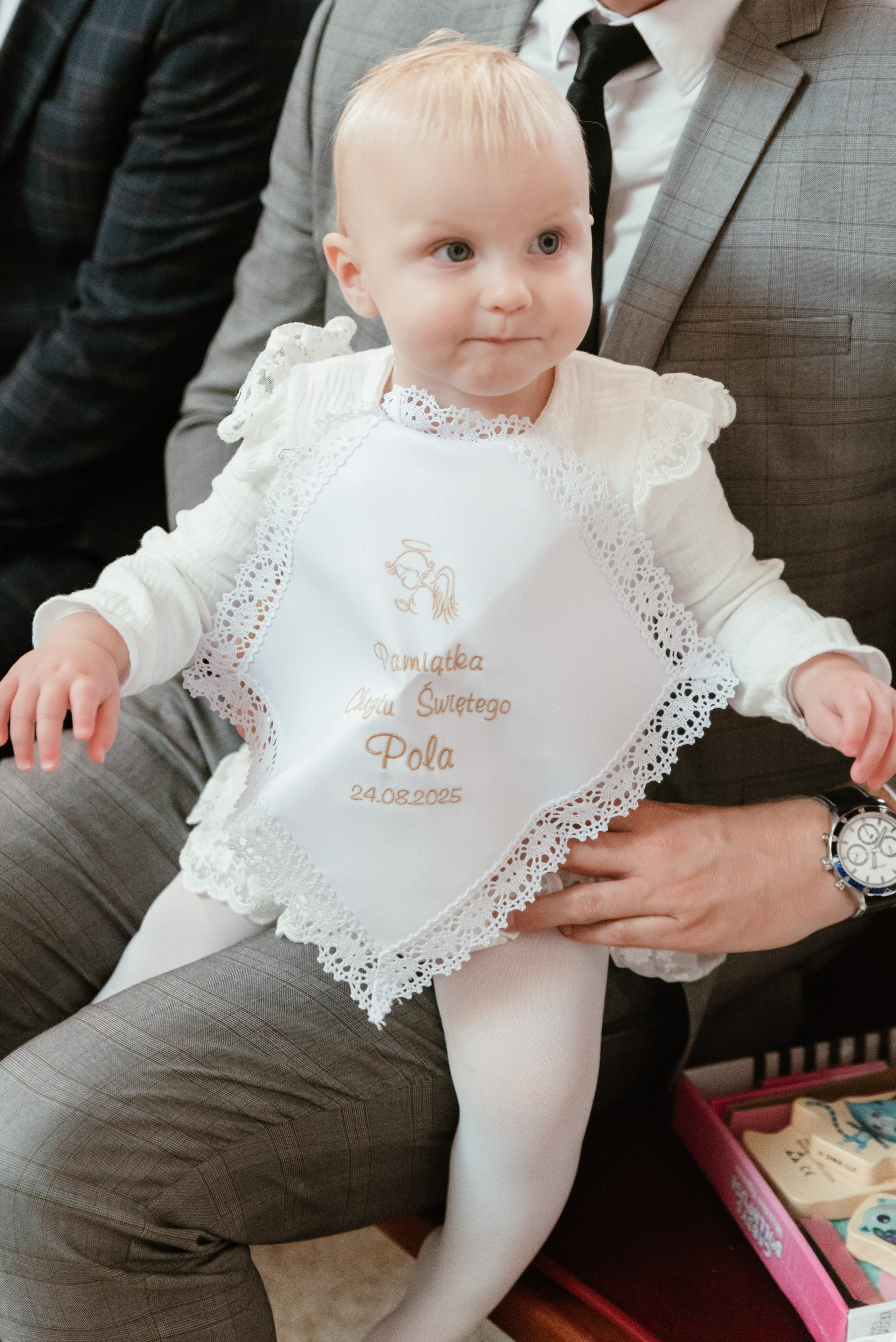 Chrzest Pola. Eugene Save – Fotograf Ślubny i Rodzinny | Warszawa i Cała Polska