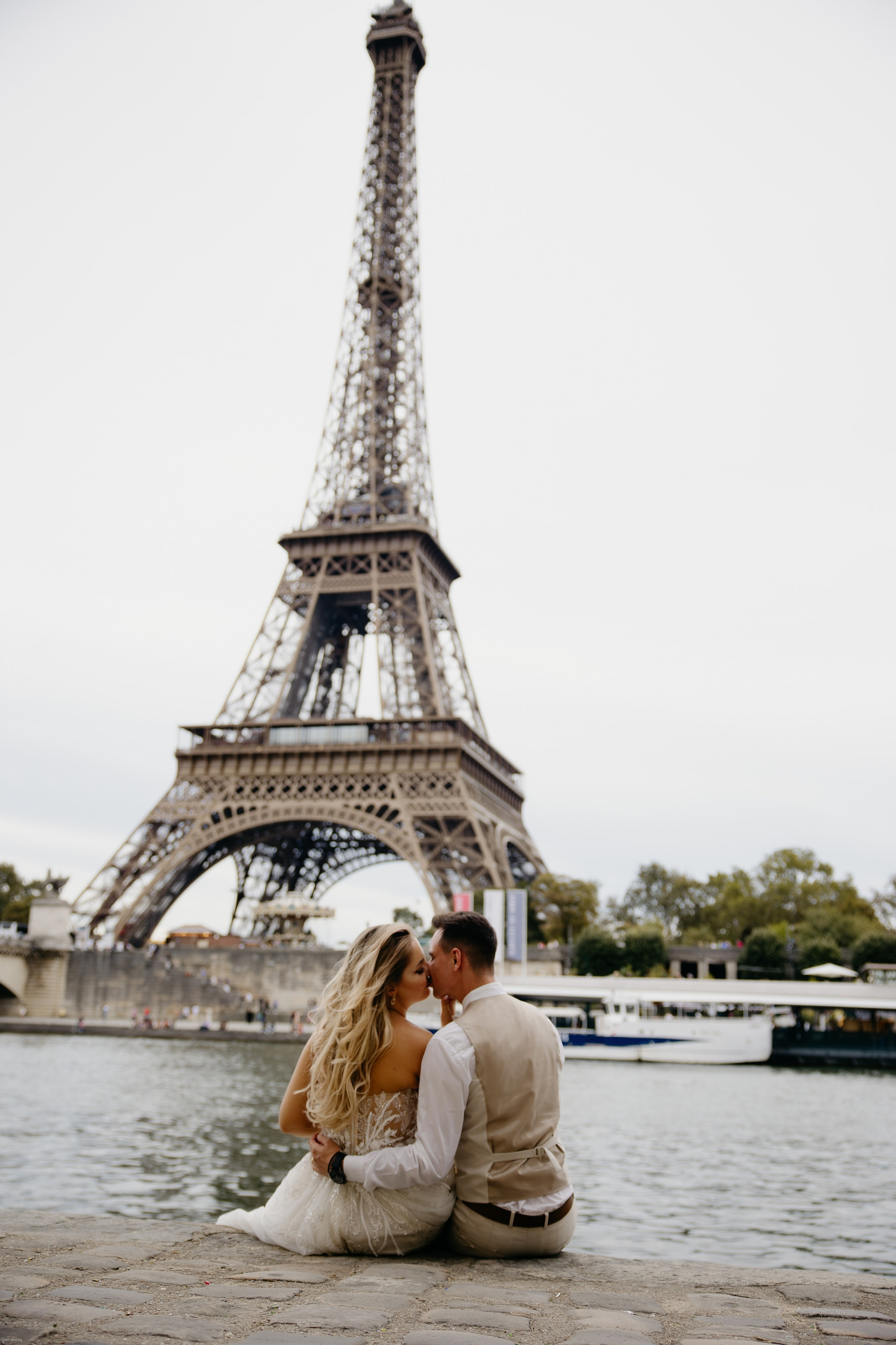 Sedinta foto after wedding Paris. MDimaFotoStudio. Fotograf de nuntă, evenimente private și de familie