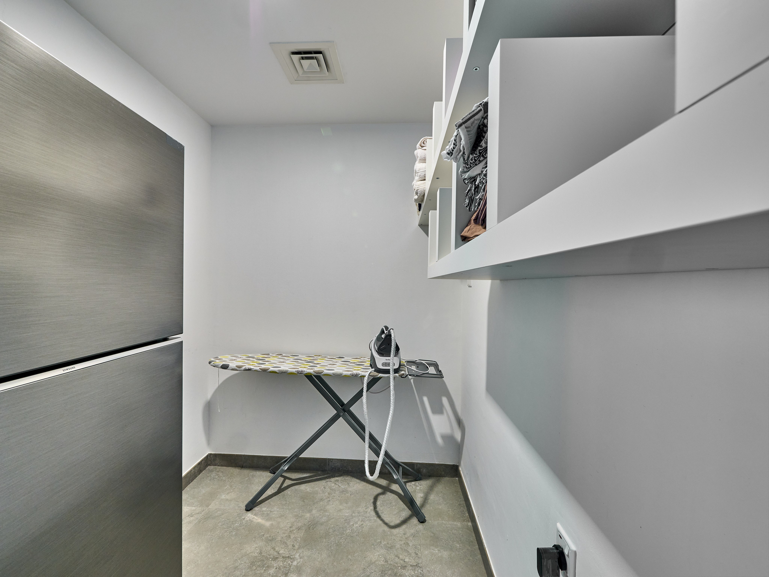 Dubai Marina Apartment — Real Estate Photography. Hotel Photographer in Dubai — Interiors & Commercial by Oleg Novikov