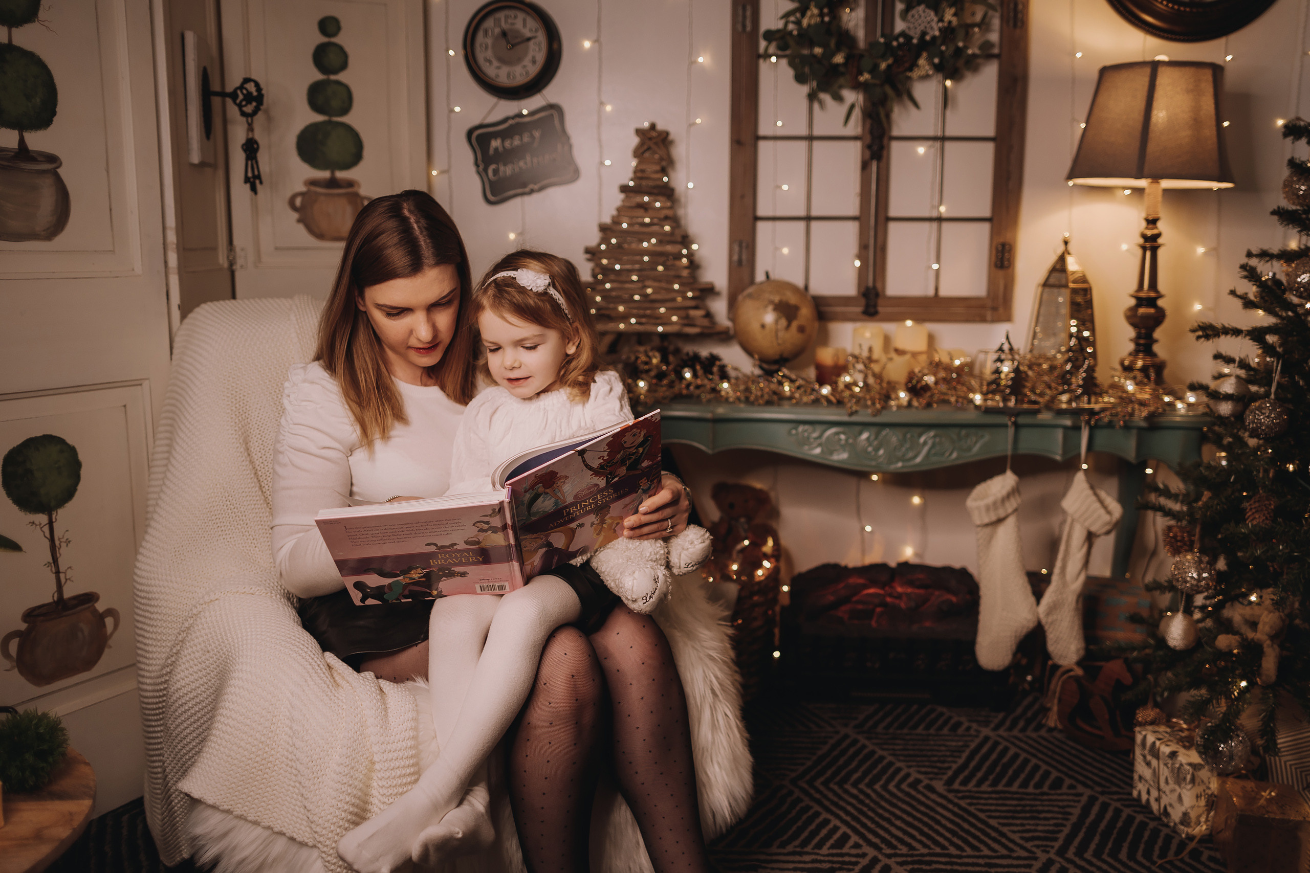 12.03.2022 Christmas Photoshoot 11. Wedding family event photographer in Chicago Nick Yushevich