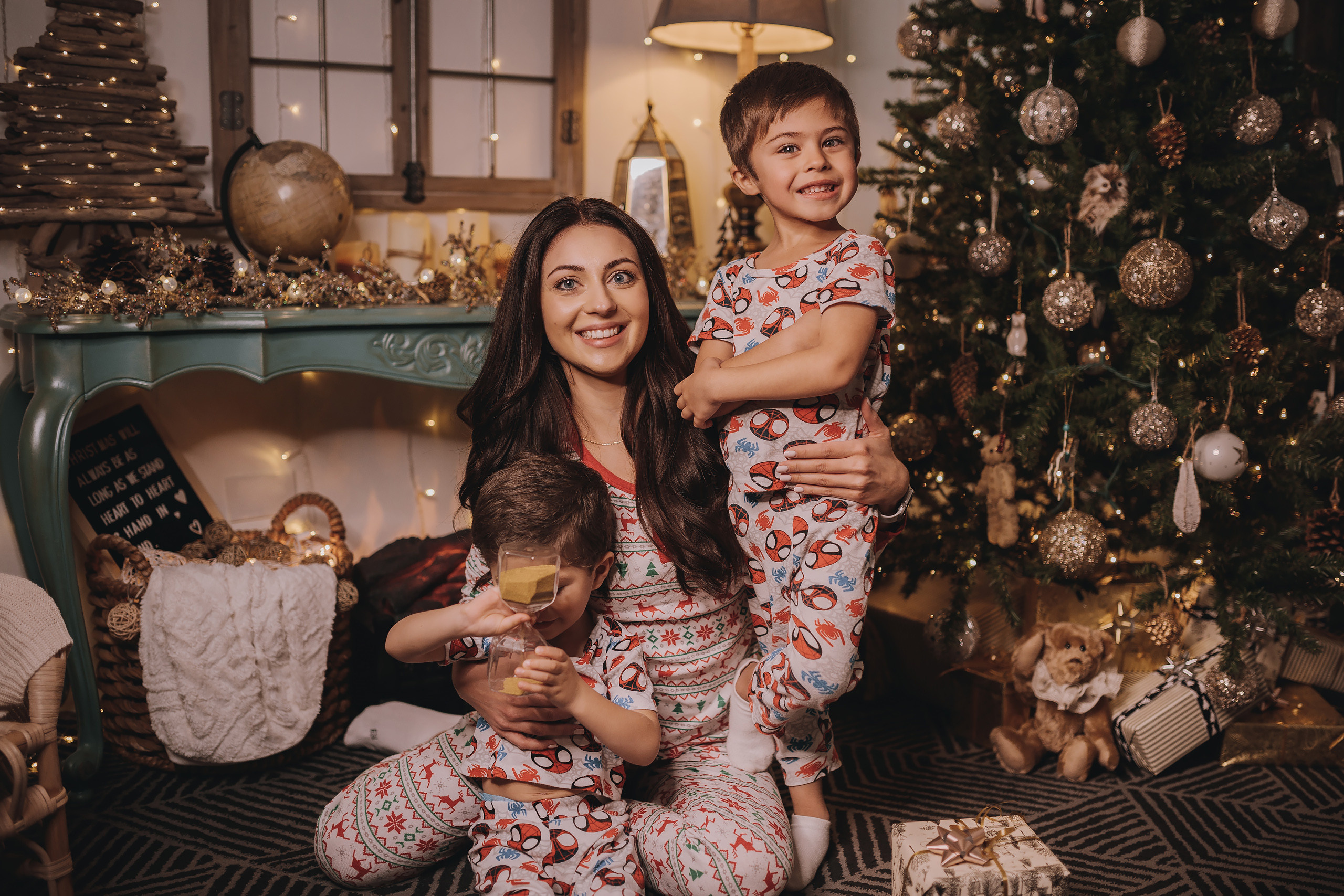 12.11.2022 Christmas Photoshoot 18. Wedding family event photographer in Chicago Nick Yushevich