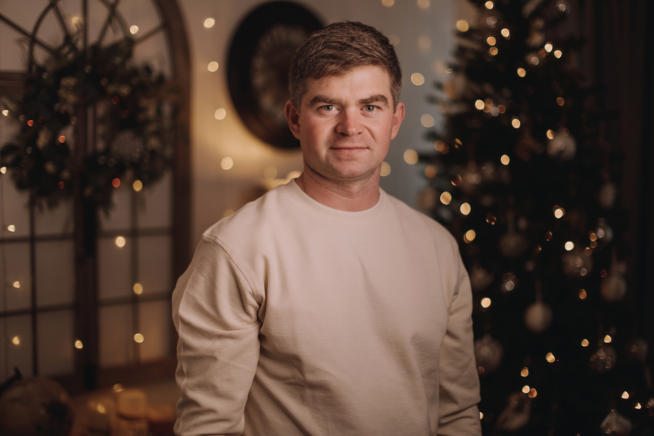 12.03.2022 Christmas Photoshoot 13. Wedding family event photographer in Chicago Nick Yushevich