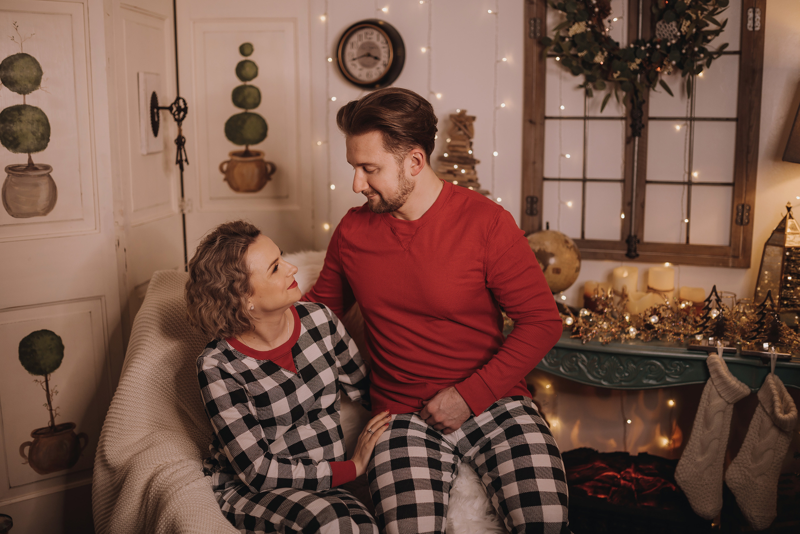 12.03.2022 Christmas Photoshoot 14. Wedding family event photographer in Chicago Nick Yushevich