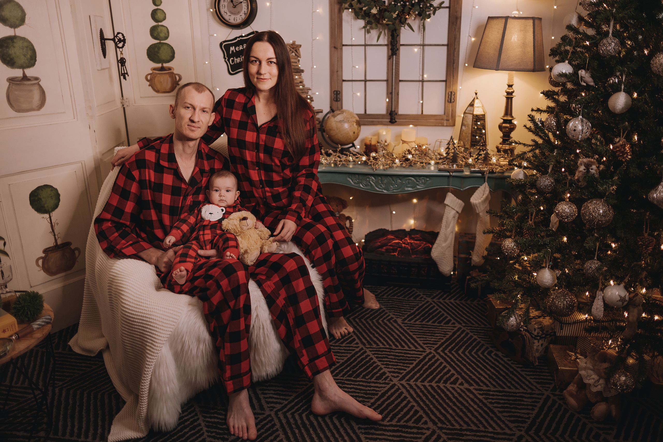 09.01.2023 Christmas Photoshoot 21. Wedding family event photographer in Chicago Nick Yushevich