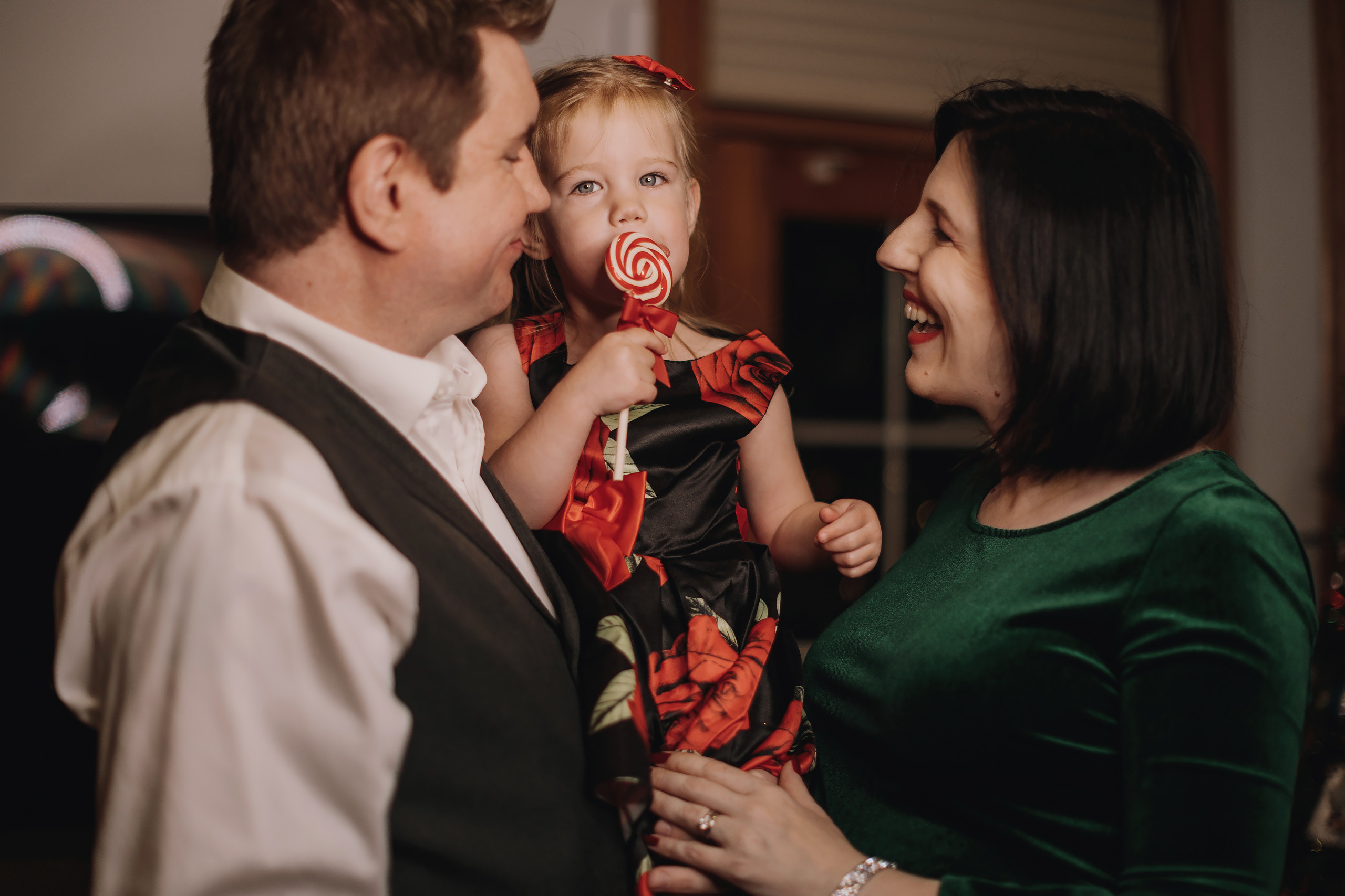 12.09.2022 Christmas Photoshoot 15. Wedding family event photographer in Chicago Nick Yushevich