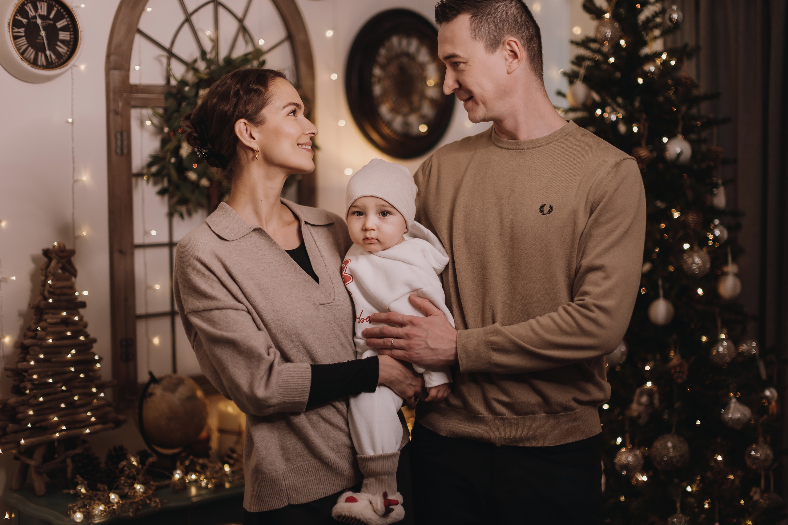 17.12.2022 Christmas Photoshoot 21. Wedding family event photographer in Chicago Nick Yushevich