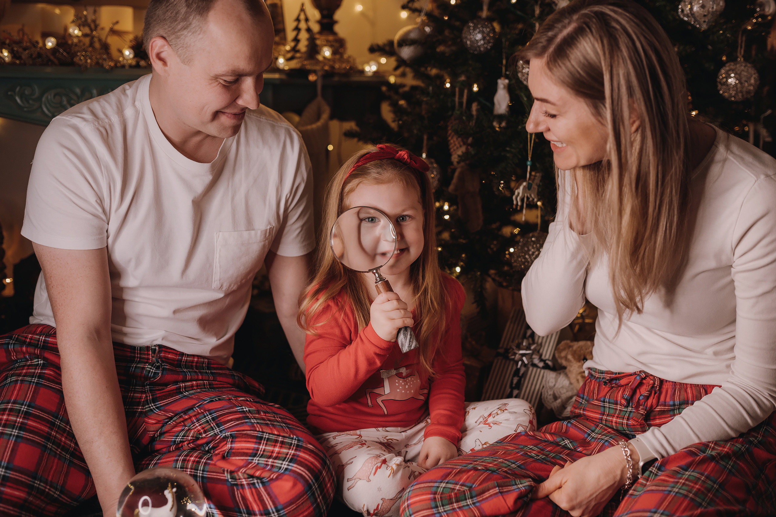 13.12.2022 Christmas Photoshoot 20. Wedding family event photographer in Chicago Nick Yushevich