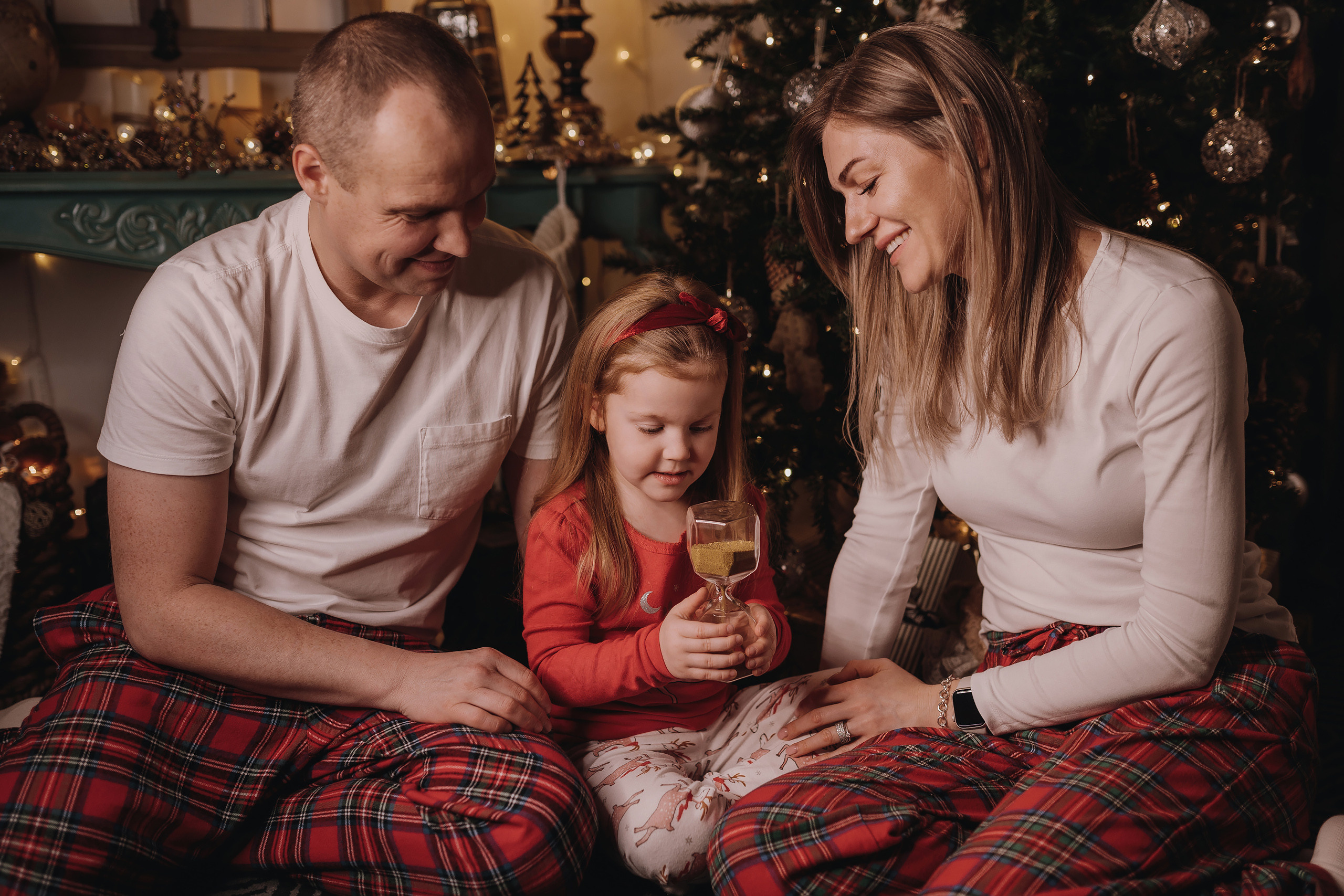 13.12.2022 Christmas Photoshoot 20. Wedding family event photographer in Chicago Nick Yushevich