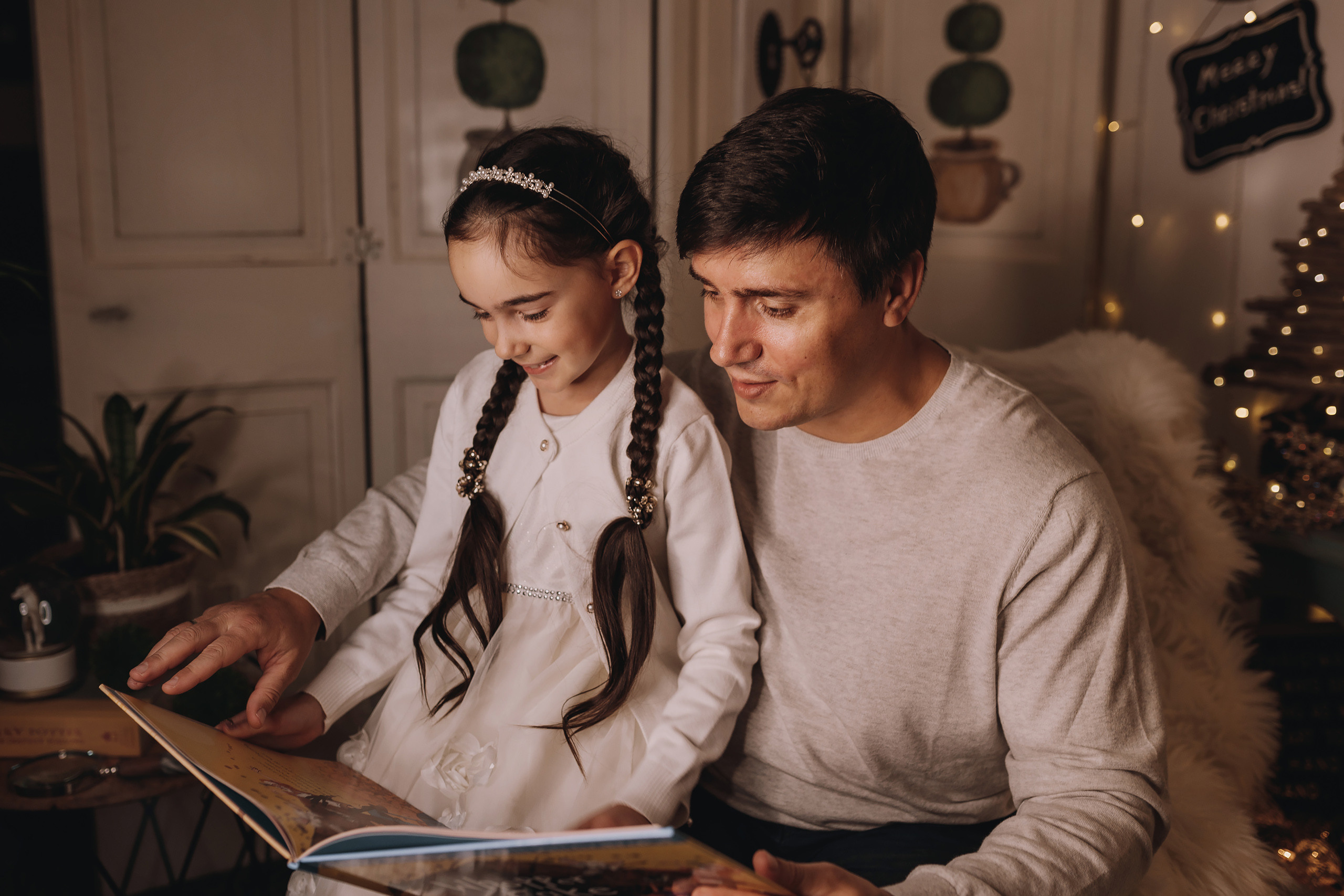 14.01.2023 Christmas Photoshoot 24. Wedding family event photographer in Chicago Nick Yushevich