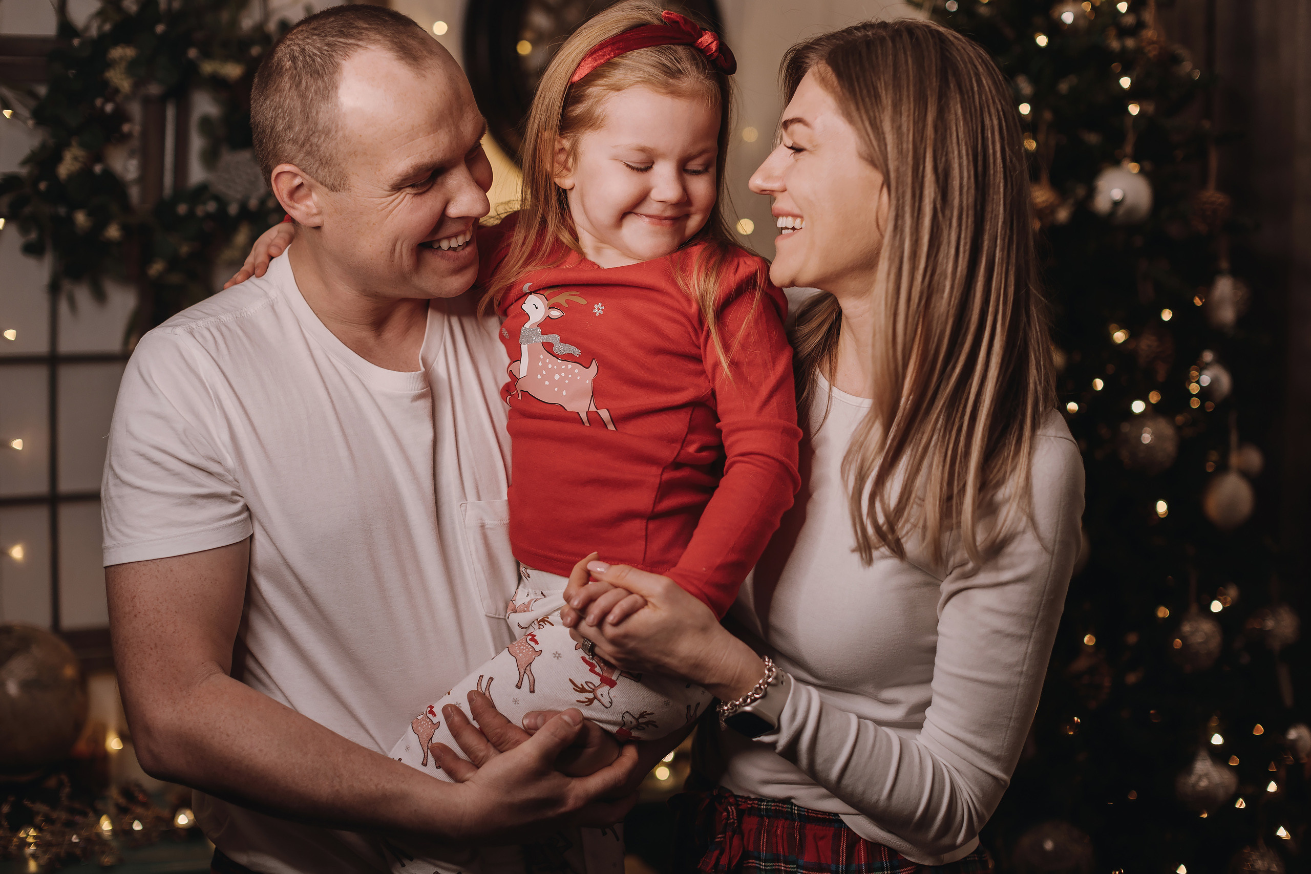 13.12.2022 Christmas Photoshoot 20. Wedding family event photographer in Chicago Nick Yushevich