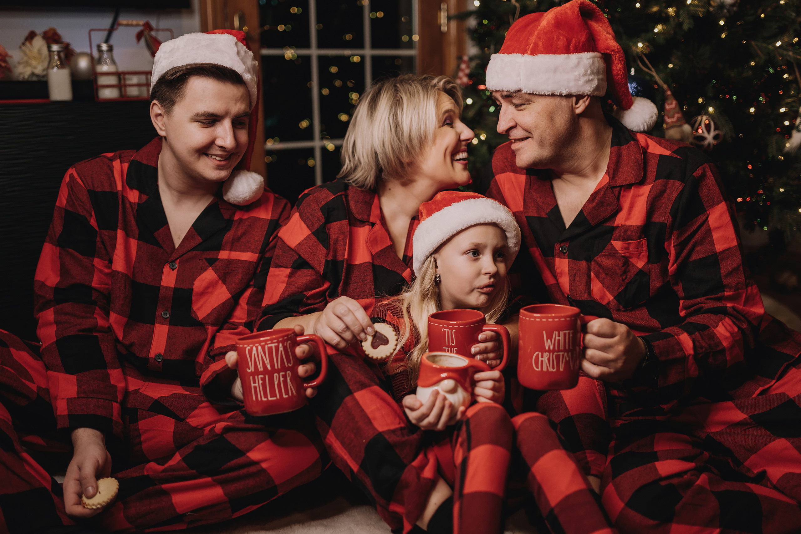 12.09.2022 Christmas Photoshoot 15. Wedding family event photographer in Chicago Nick Yushevich