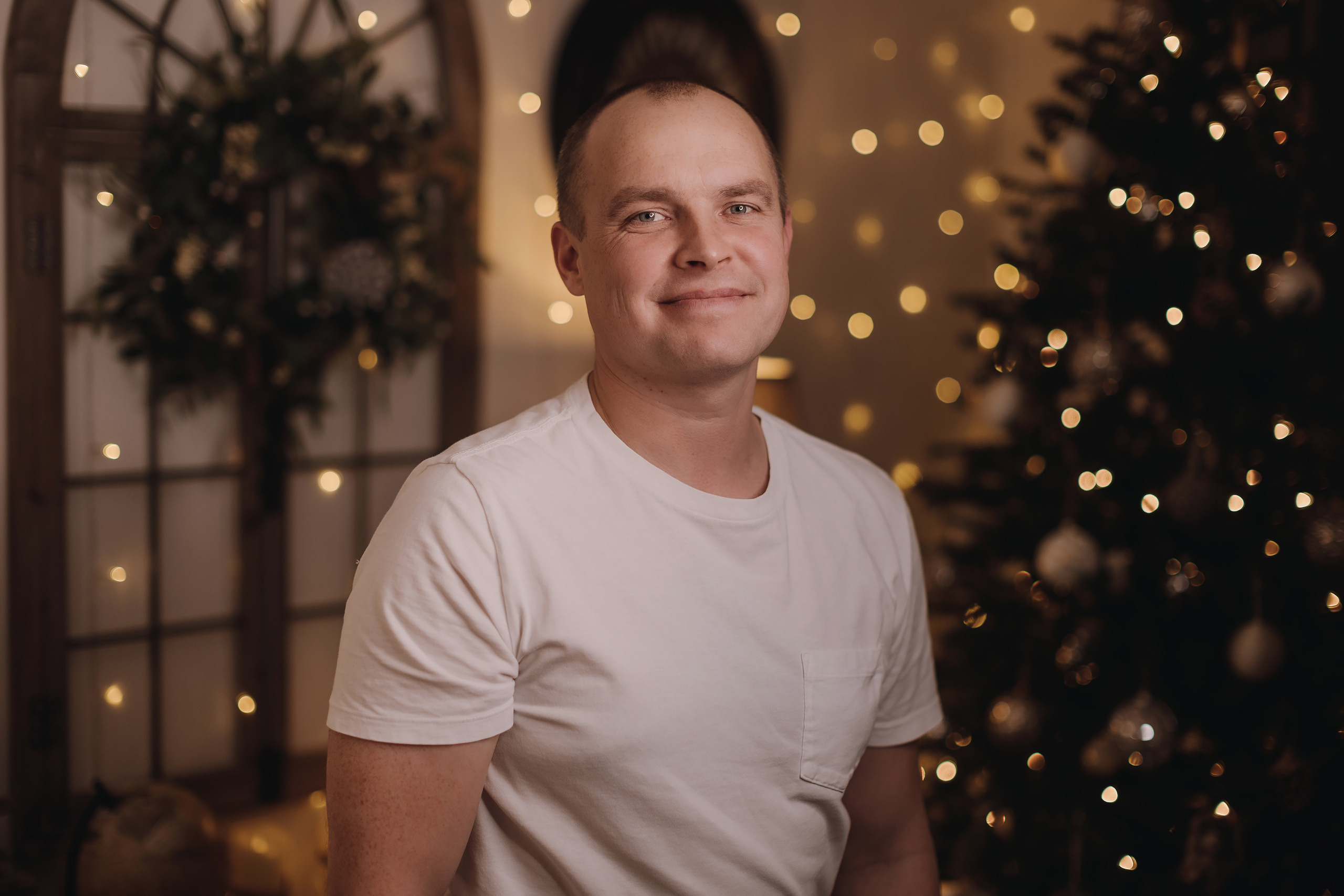 13.12.2022 Christmas Photoshoot 20. Wedding family event photographer in Chicago Nick Yushevich