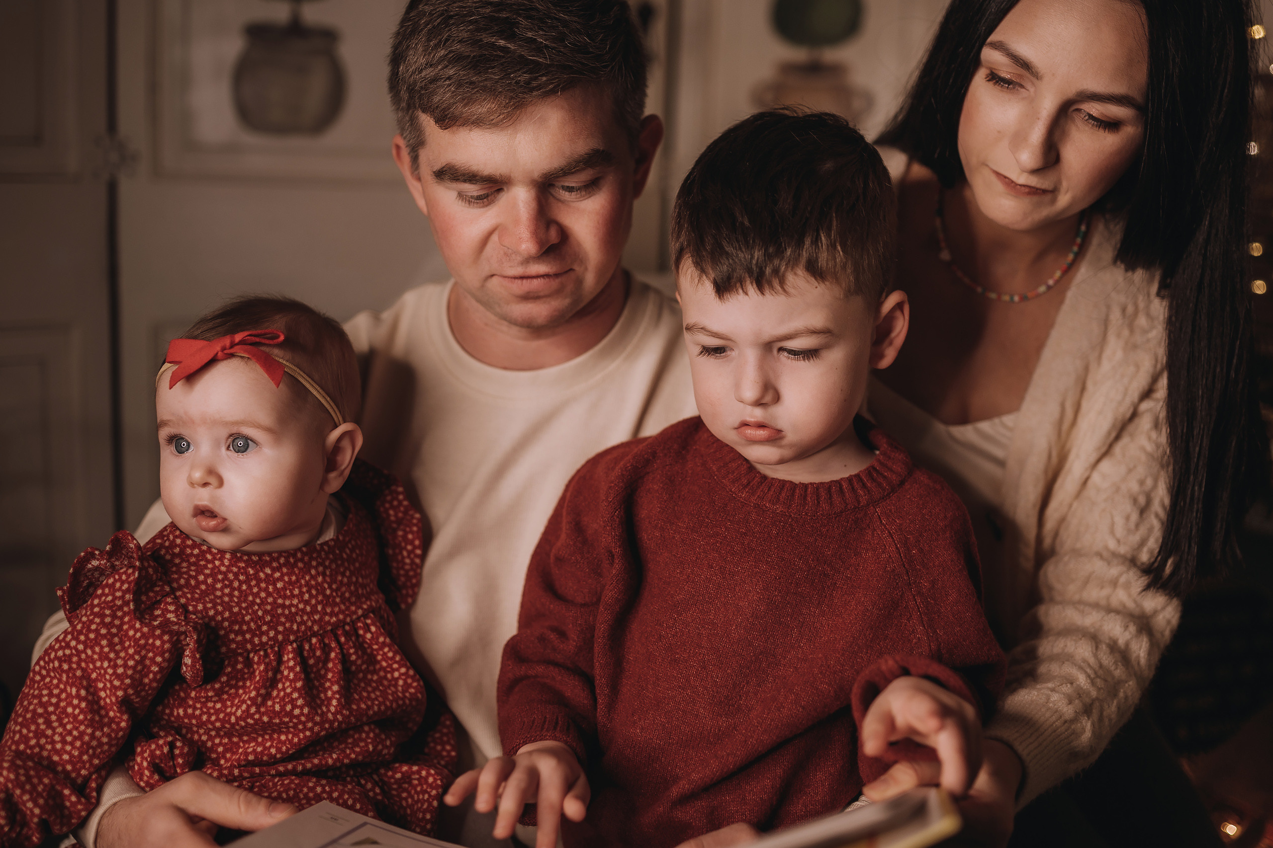 12.03.2022 Christmas Photoshoot 13. Wedding family event photographer in Chicago Nick Yushevich