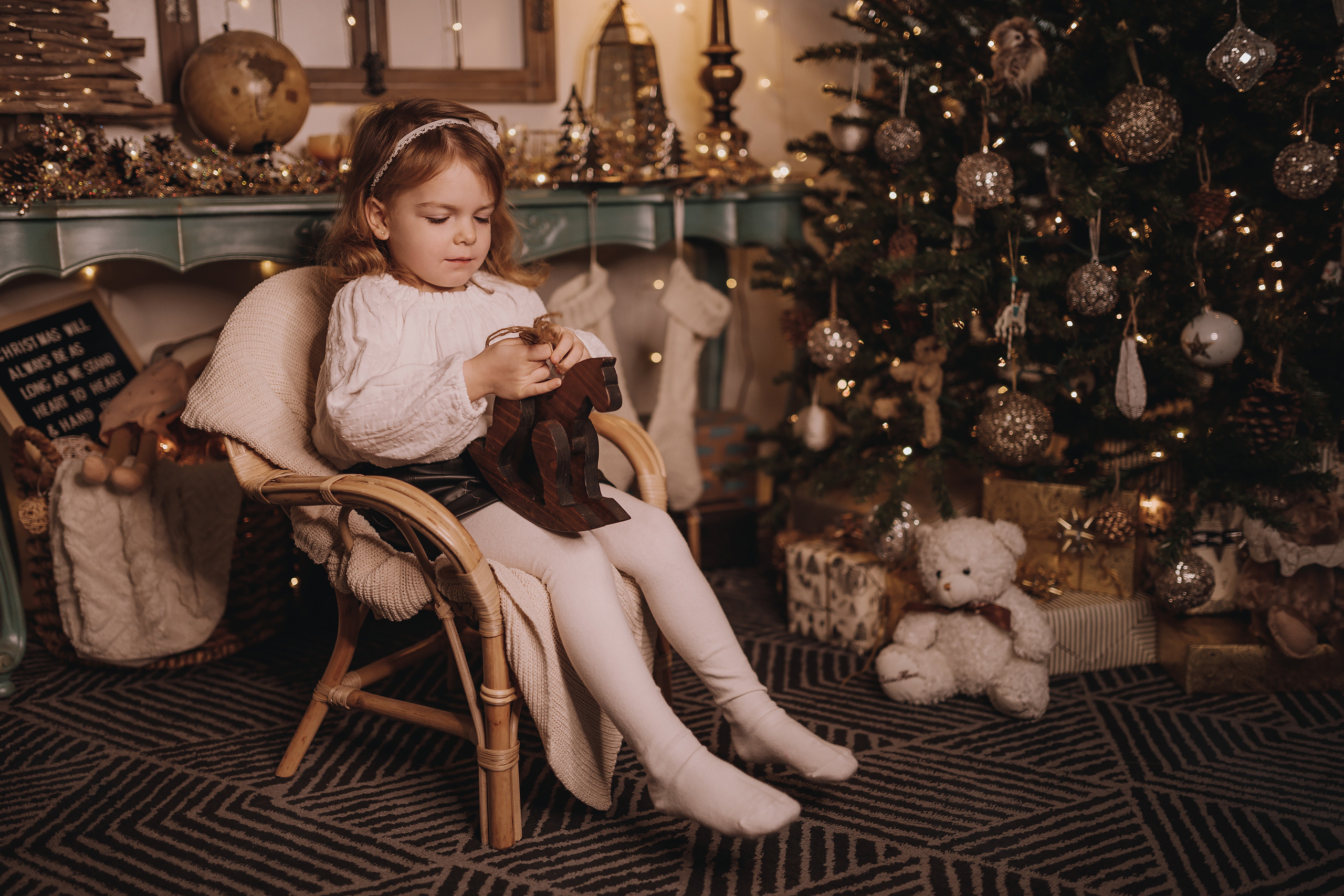 12.03.2022 Christmas Photoshoot 11. Wedding family event photographer in Chicago Nick Yushevich