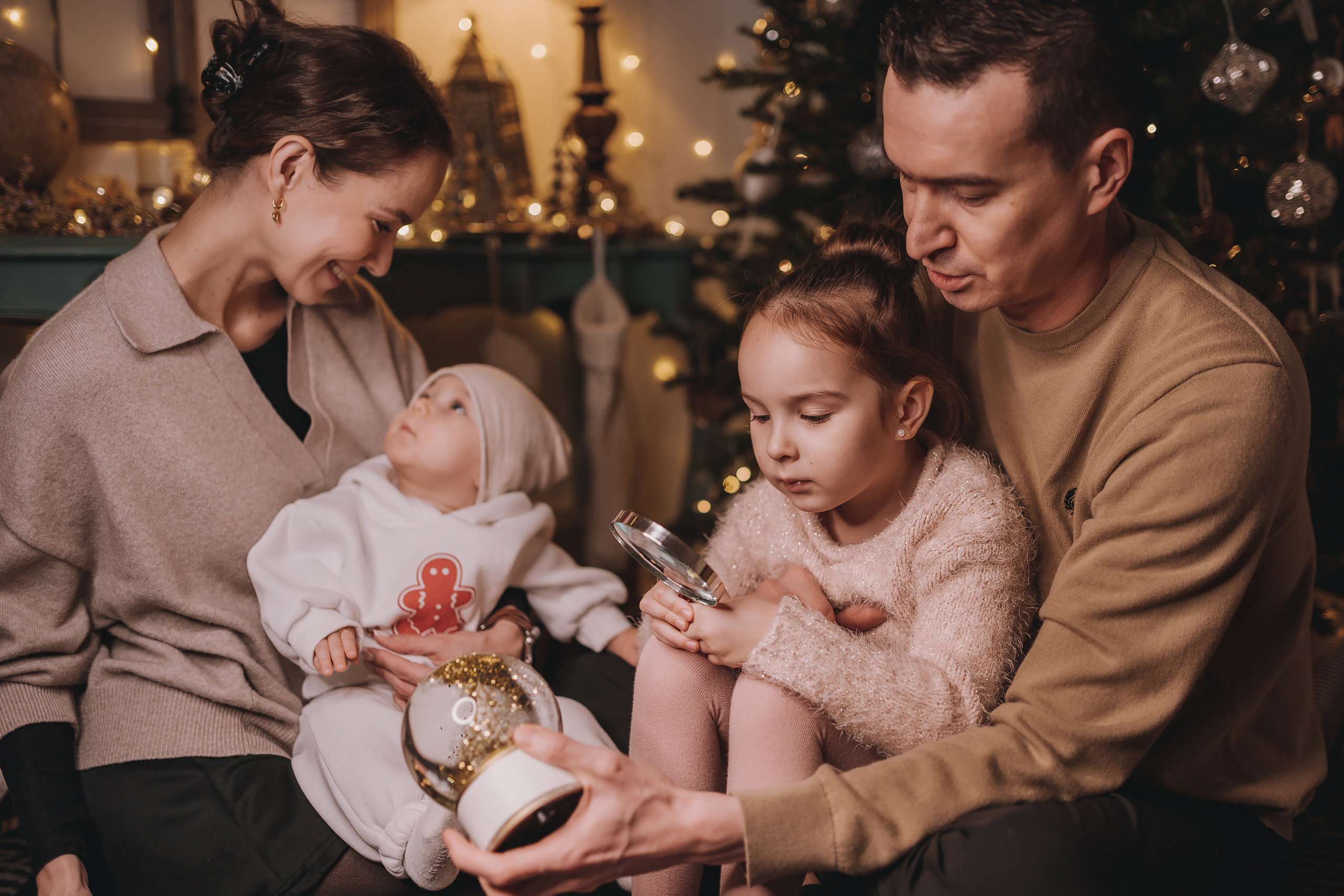 17.12.2022 Christmas Photoshoot 21. Wedding family event photographer in Chicago Nick Yushevich