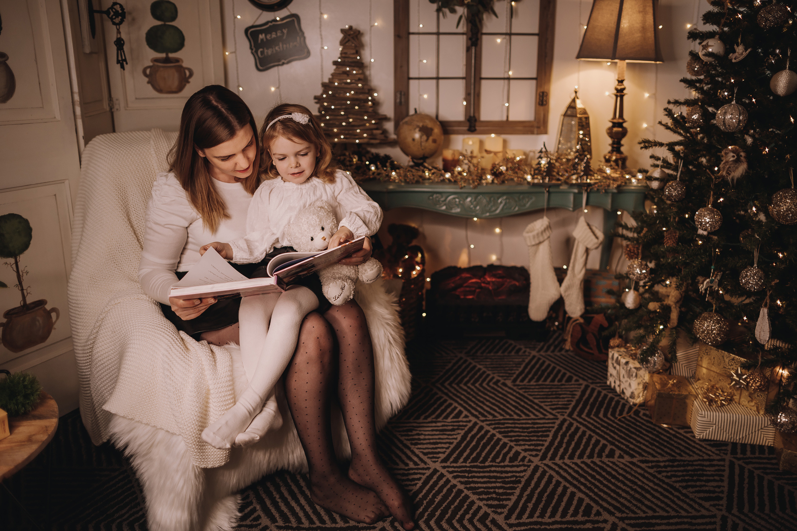 12.03.2022 Christmas Photoshoot 11. Wedding family event photographer in Chicago Nick Yushevich