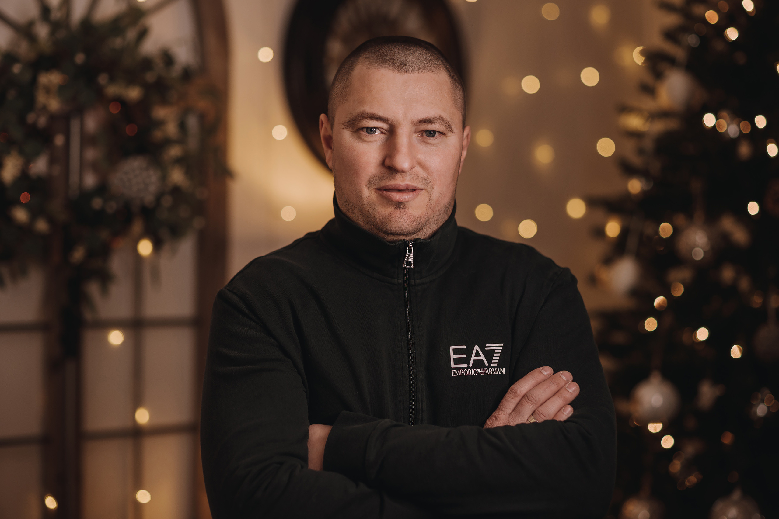 02.04.2023 Christmas Photoshoot 24. Wedding family event photographer in Chicago Nick Yushevich