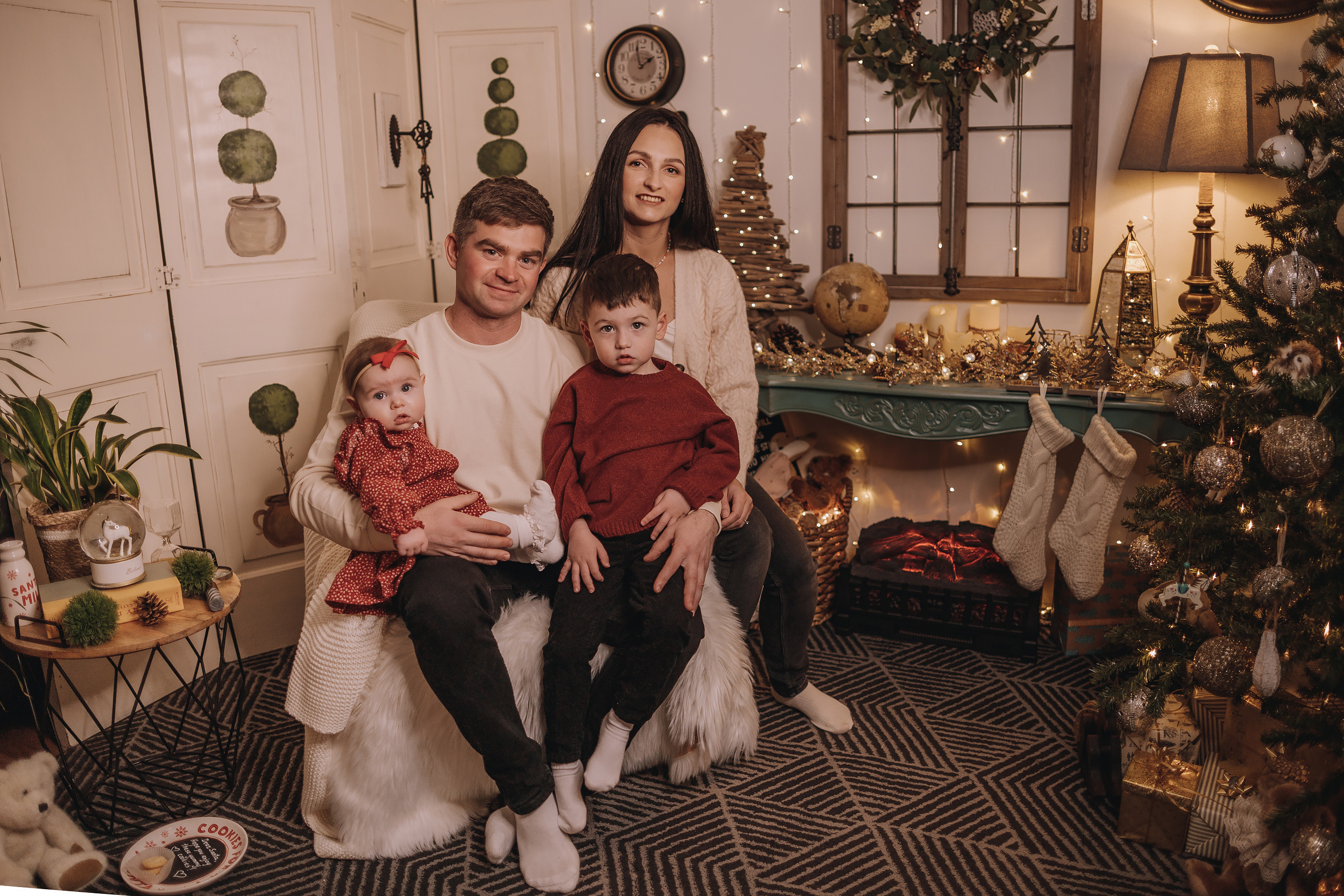 12.03.2022 Christmas Photoshoot 13. Wedding family event photographer in Chicago Nick Yushevich