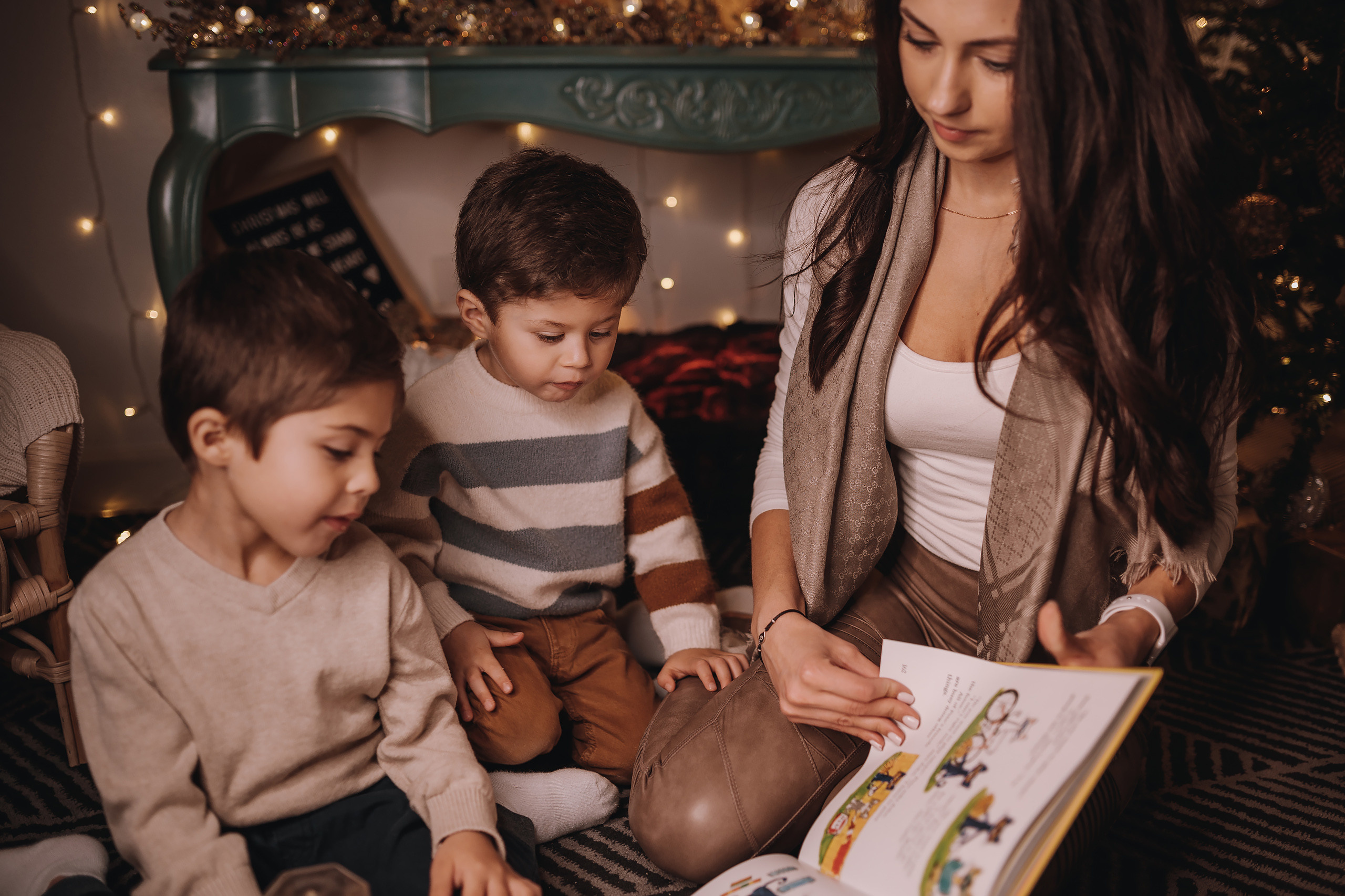 12.11.2022 Christmas Photoshoot 18. Wedding family event photographer in Chicago Nick Yushevich