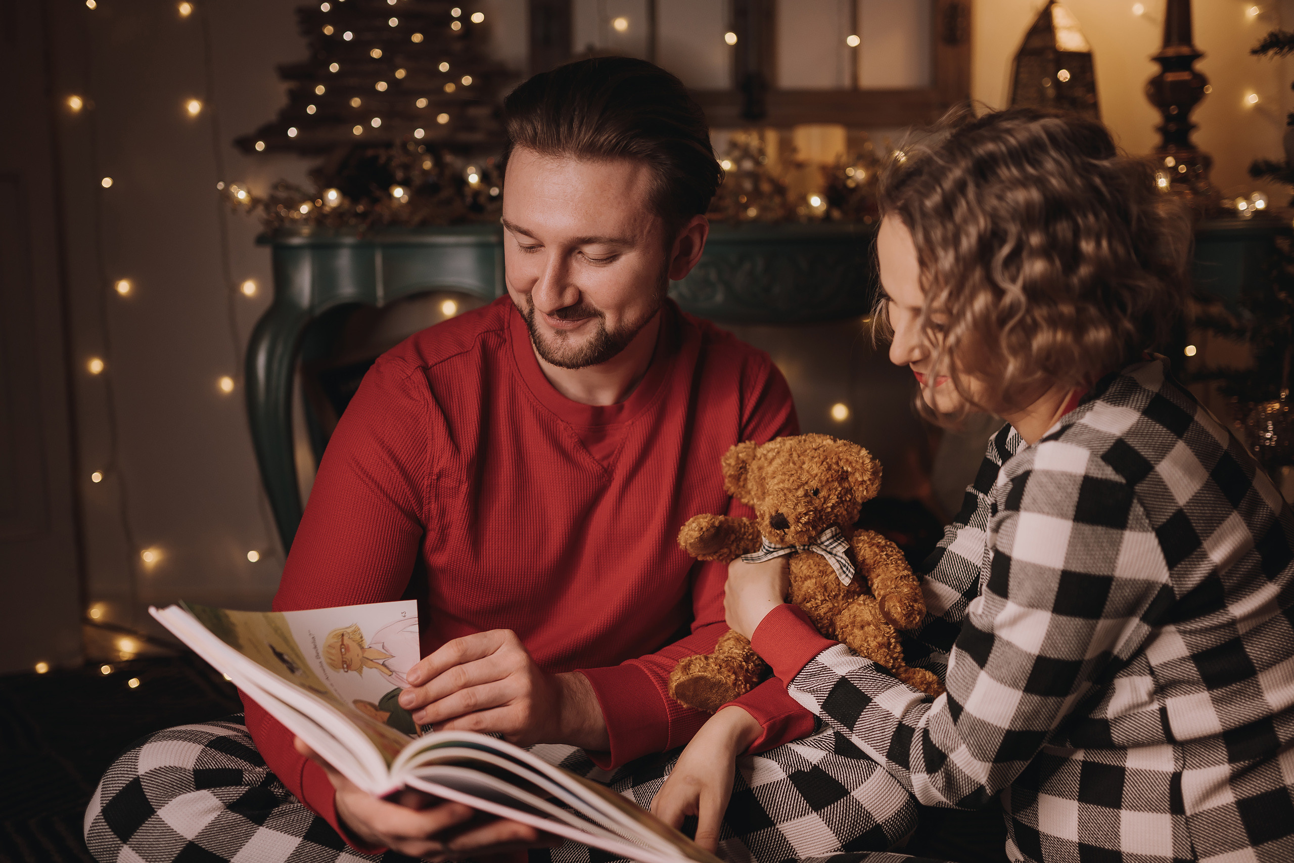 12.03.2022 Christmas Photoshoot 14. Wedding family event photographer in Chicago Nick Yushevich