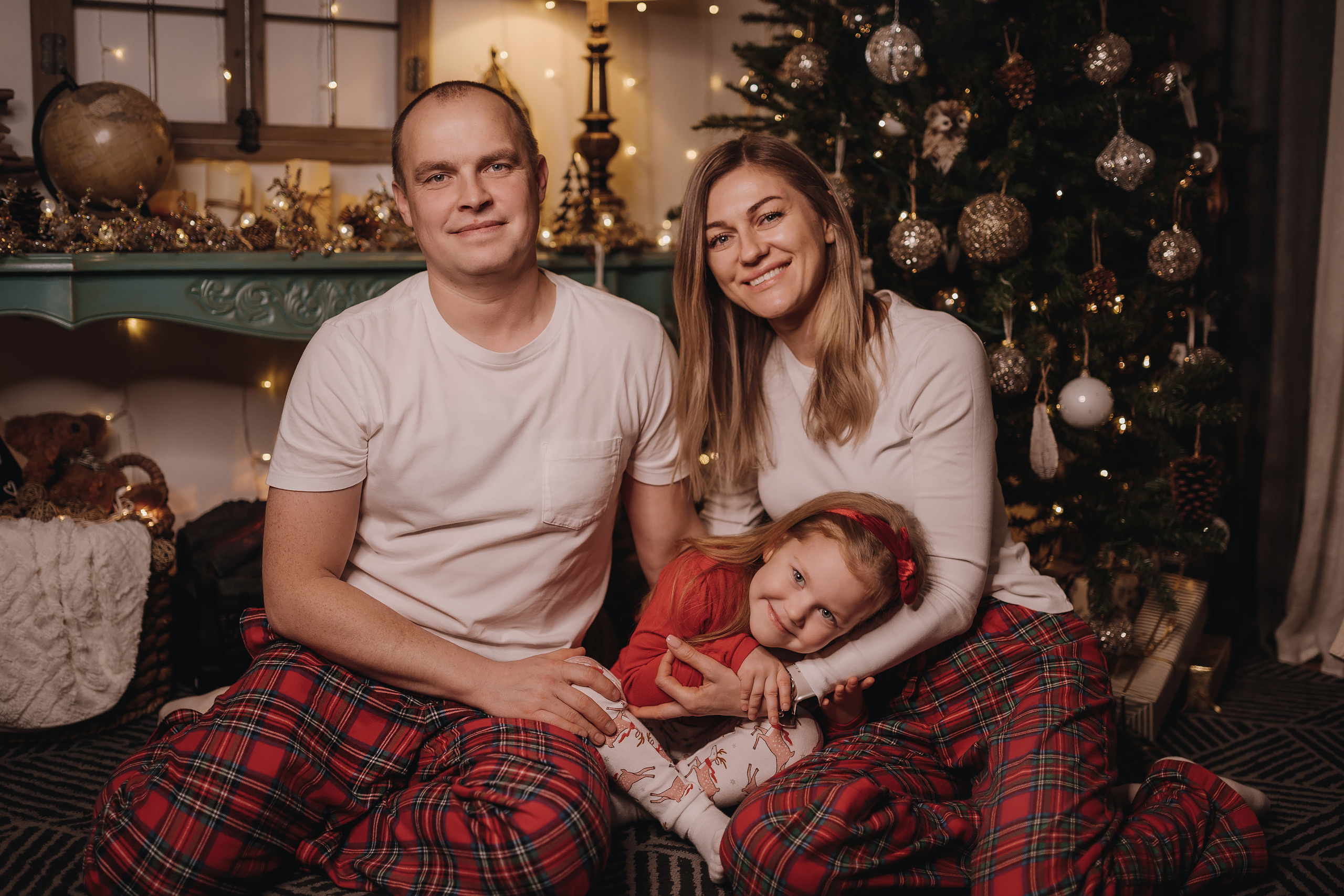 13.12.2022 Christmas Photoshoot 20. Wedding family event photographer in Chicago Nick Yushevich