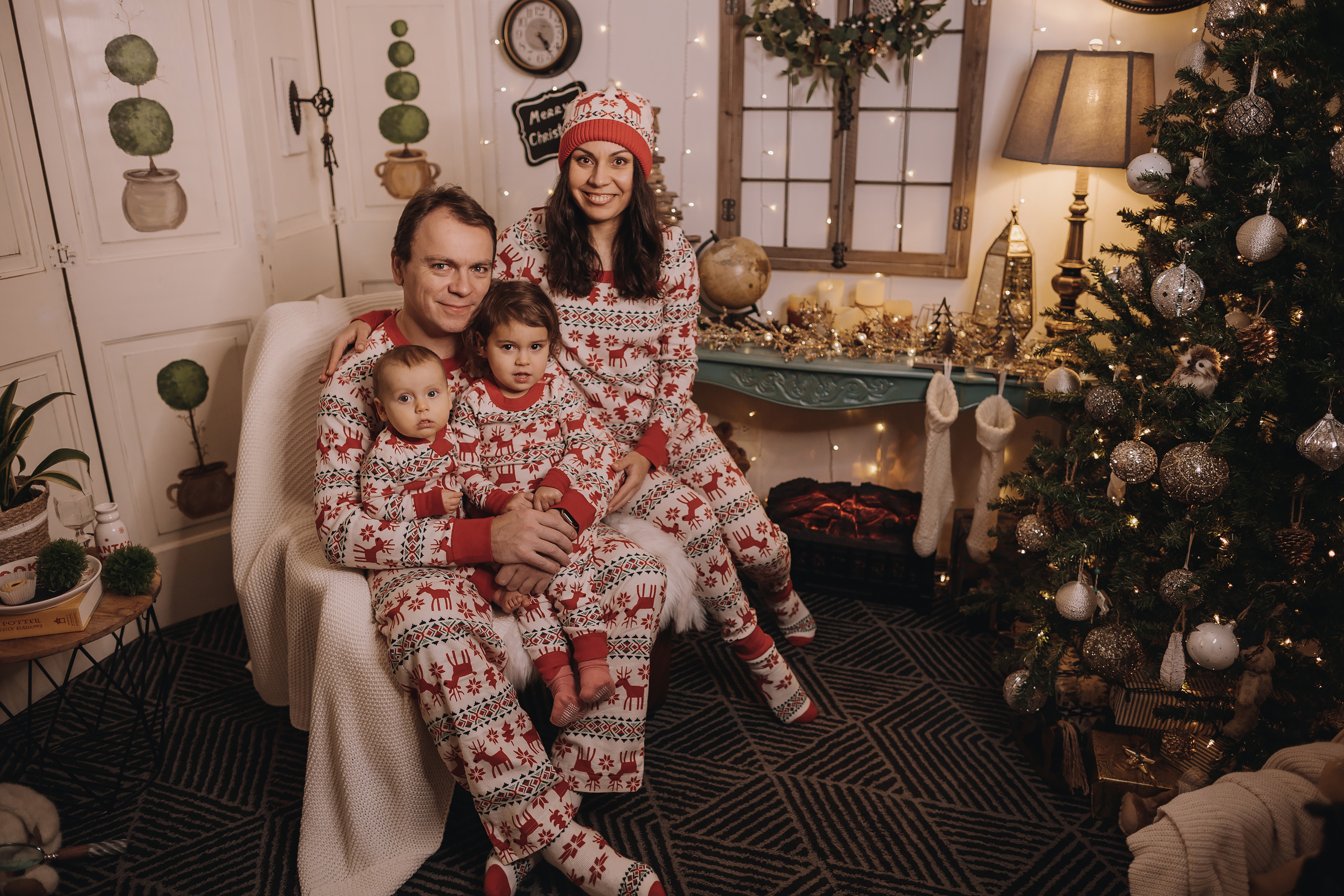 29.01.2023 Christmas Photoshoot 25. Wedding family event photographer in Chicago Nick Yushevich