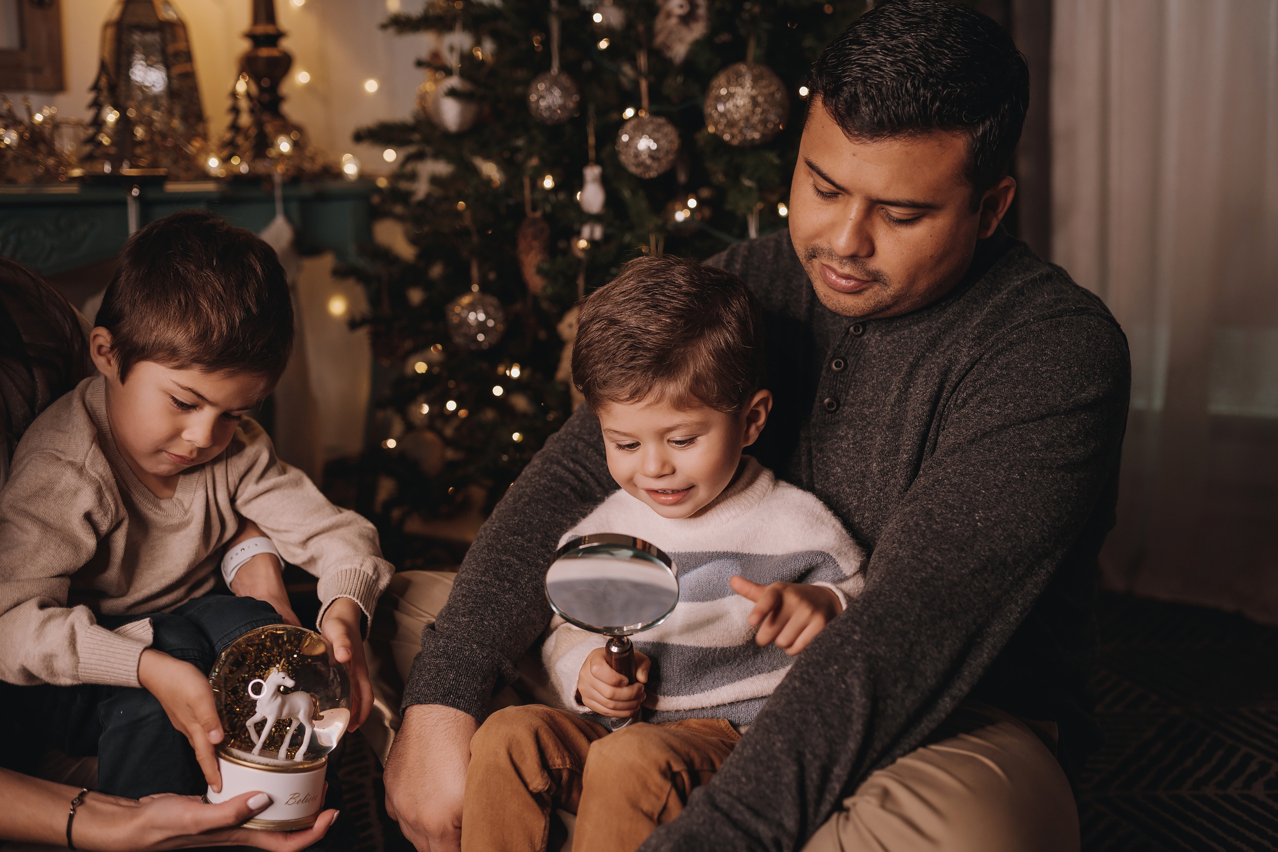 12.11.2022 Christmas Photoshoot 18. Wedding family event photographer in Chicago Nick Yushevich