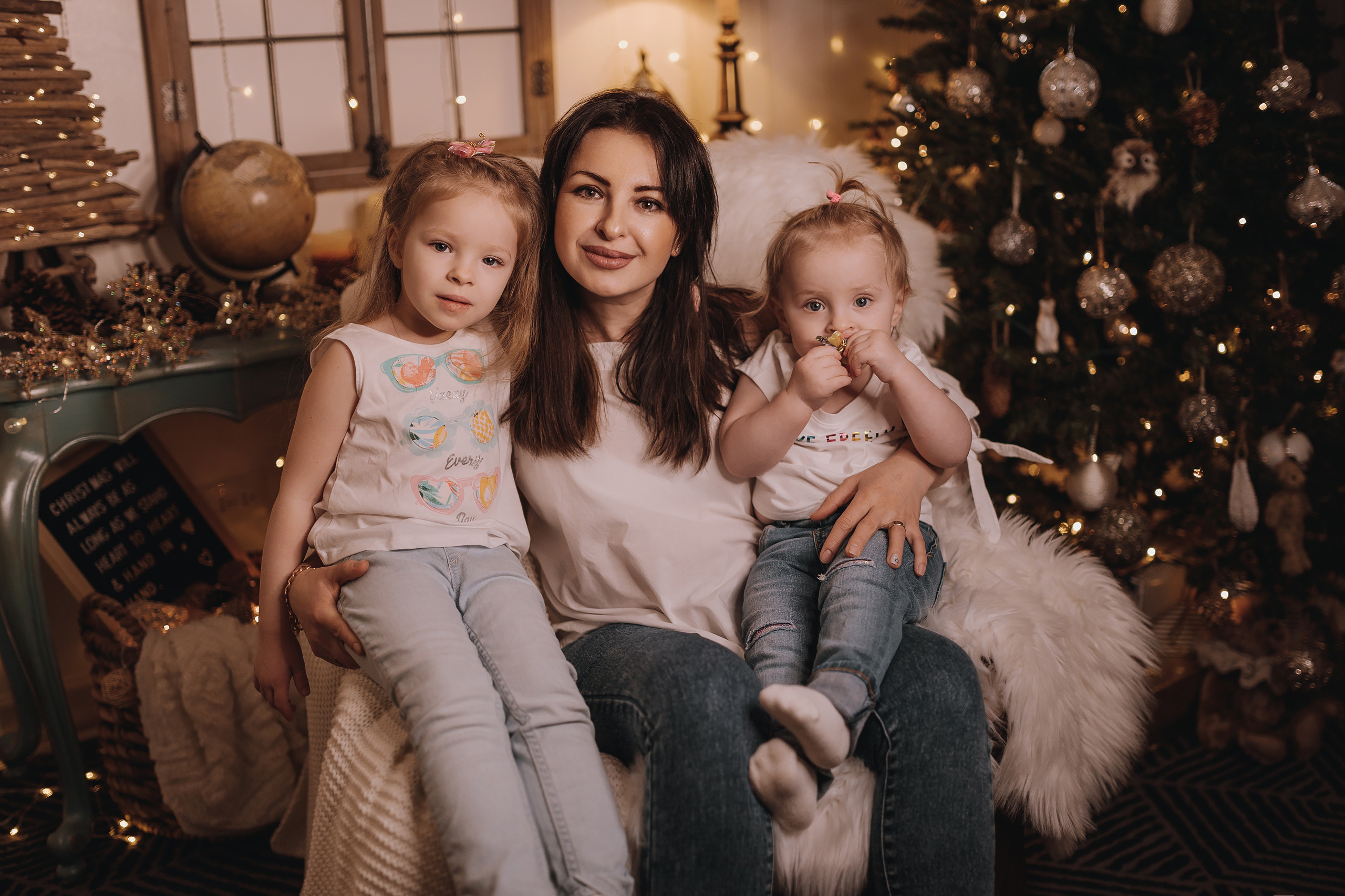 02.04.2023 Christmas Photoshoot 24. Wedding family event photographer in Chicago Nick Yushevich