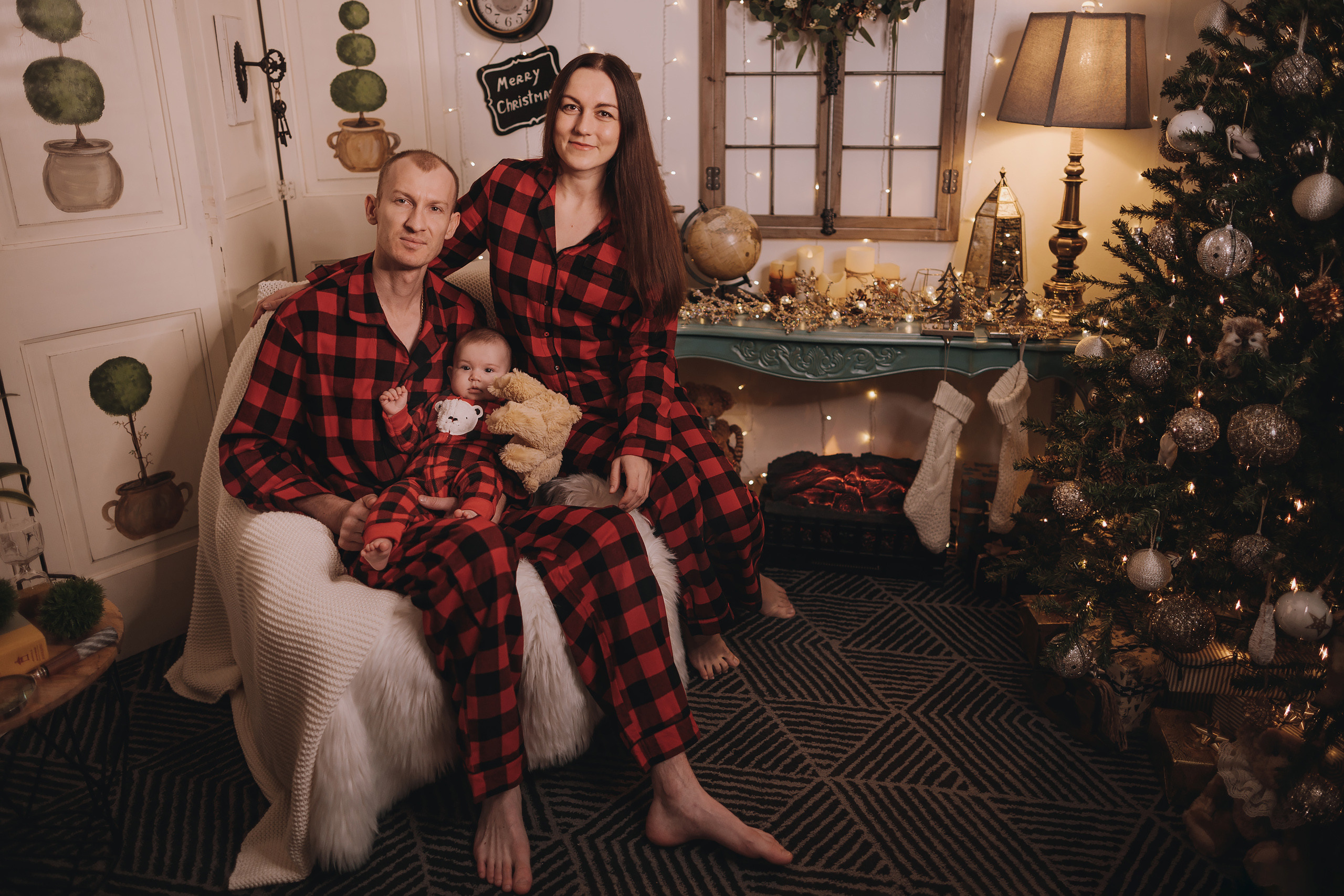 09.01.2023 Christmas Photoshoot 21. Wedding family event photographer in Chicago Nick Yushevich