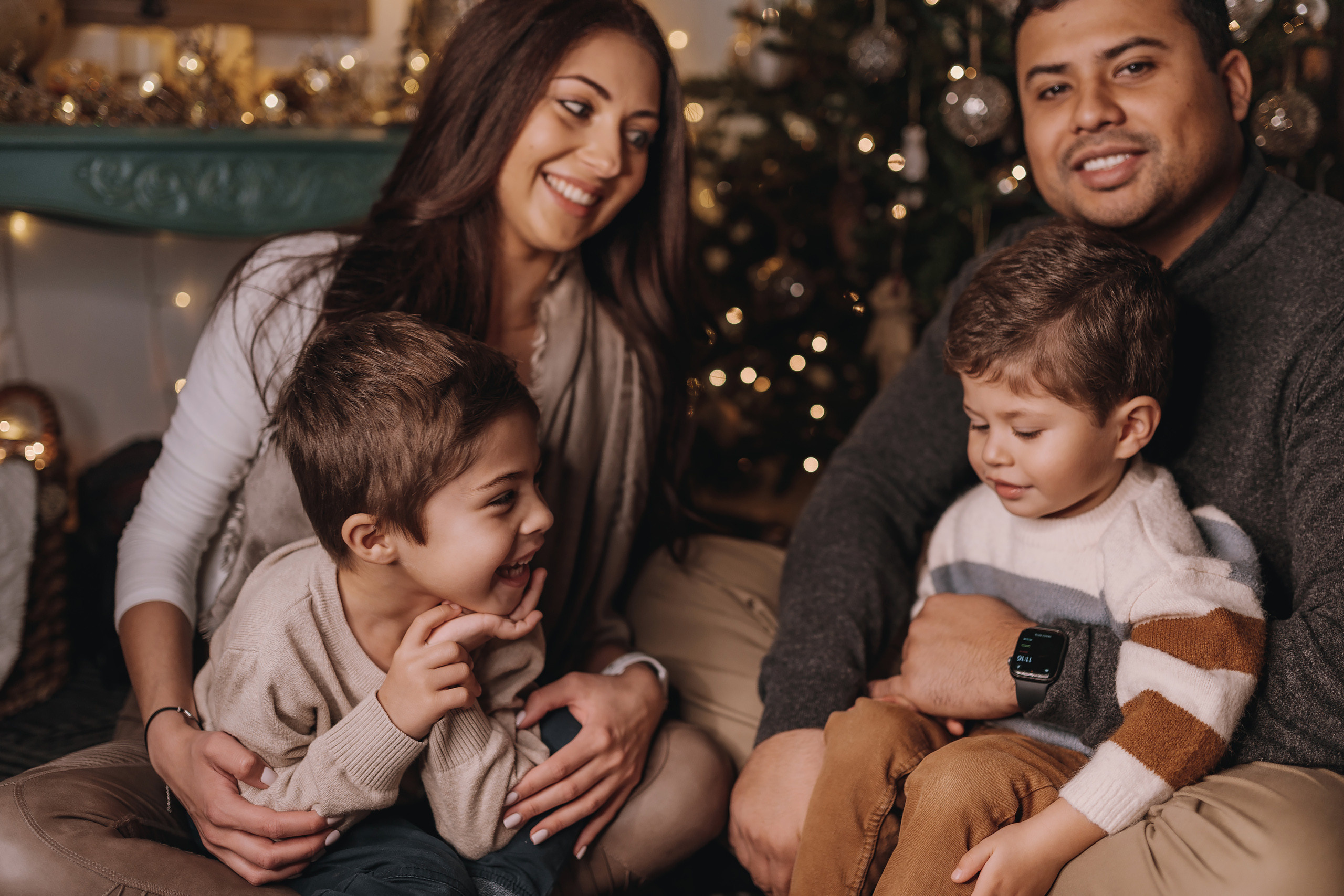 12.11.2022 Christmas Photoshoot 18. Wedding family event photographer in Chicago Nick Yushevich