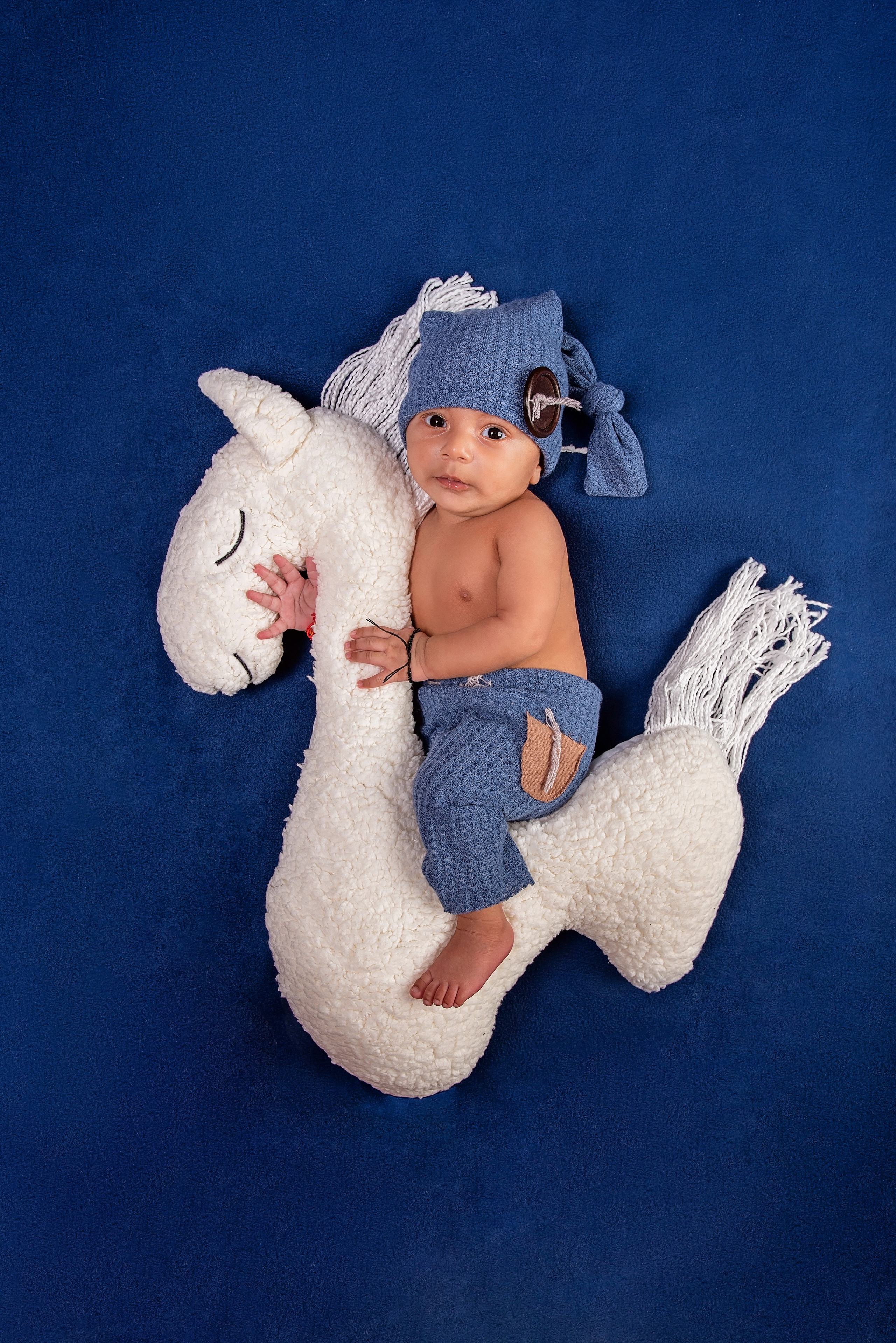 Nikita from Eldoret with handsome son and family Newborn photoshoot. Newborn, Baby, Maternity and Family Photographer Nairobi Mombasa Kenya