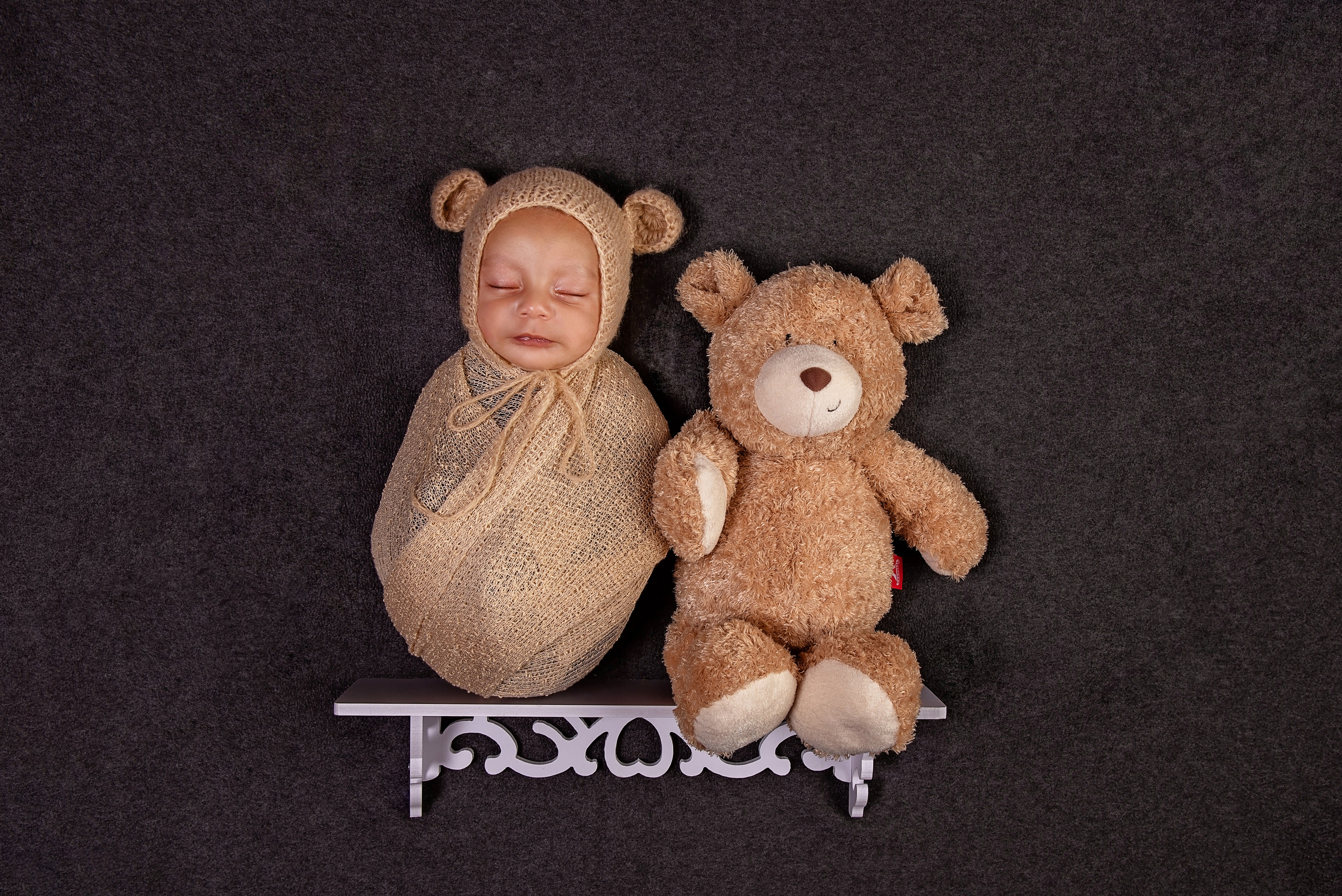 Nikita from Eldoret with handsome son and family Newborn photoshoot. Newborn, Baby, Maternity and Family Photographer Nairobi Mombasa Kenya