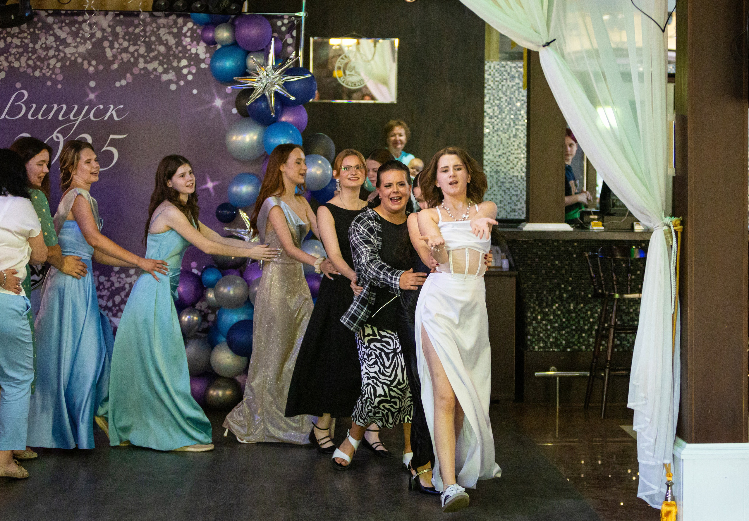 Пример фотосессии последний звонок и выпускной 11А, все в куче по очереди