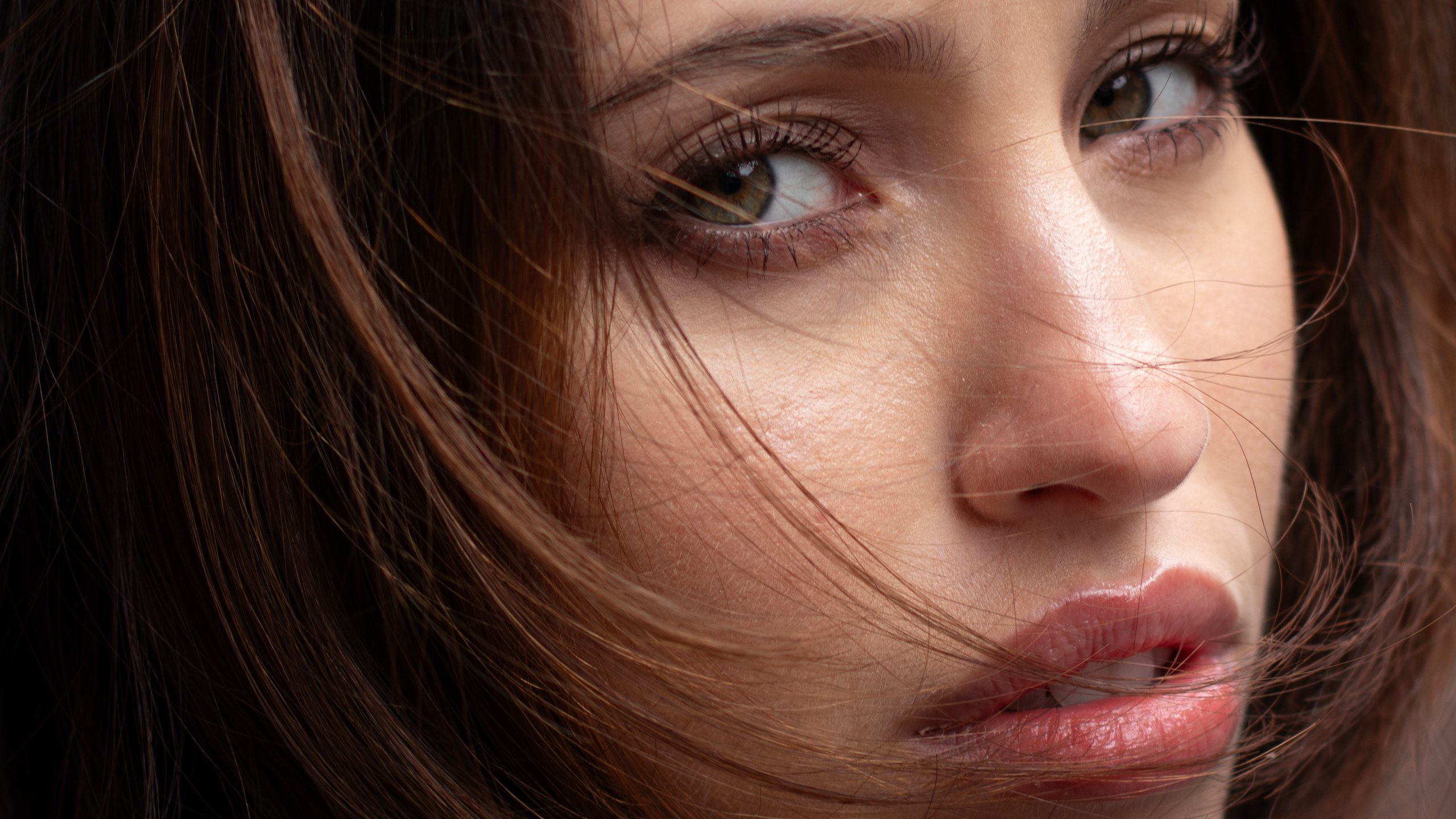 Closeups. Arvin Azimian