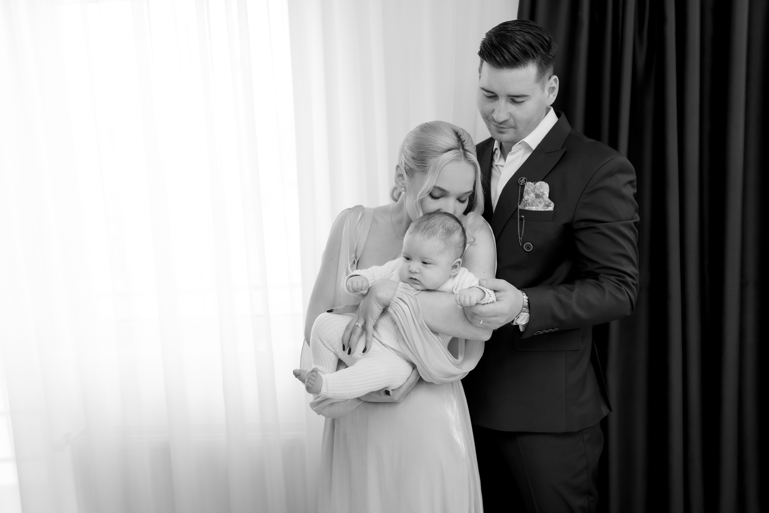 Ilinca. Mark Fazakas — Wedding Photographer