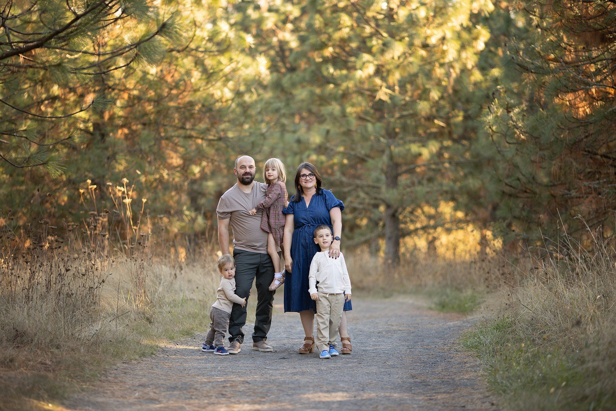 Beaverton/OR, October 2024. Elena Baldes, family photographer
