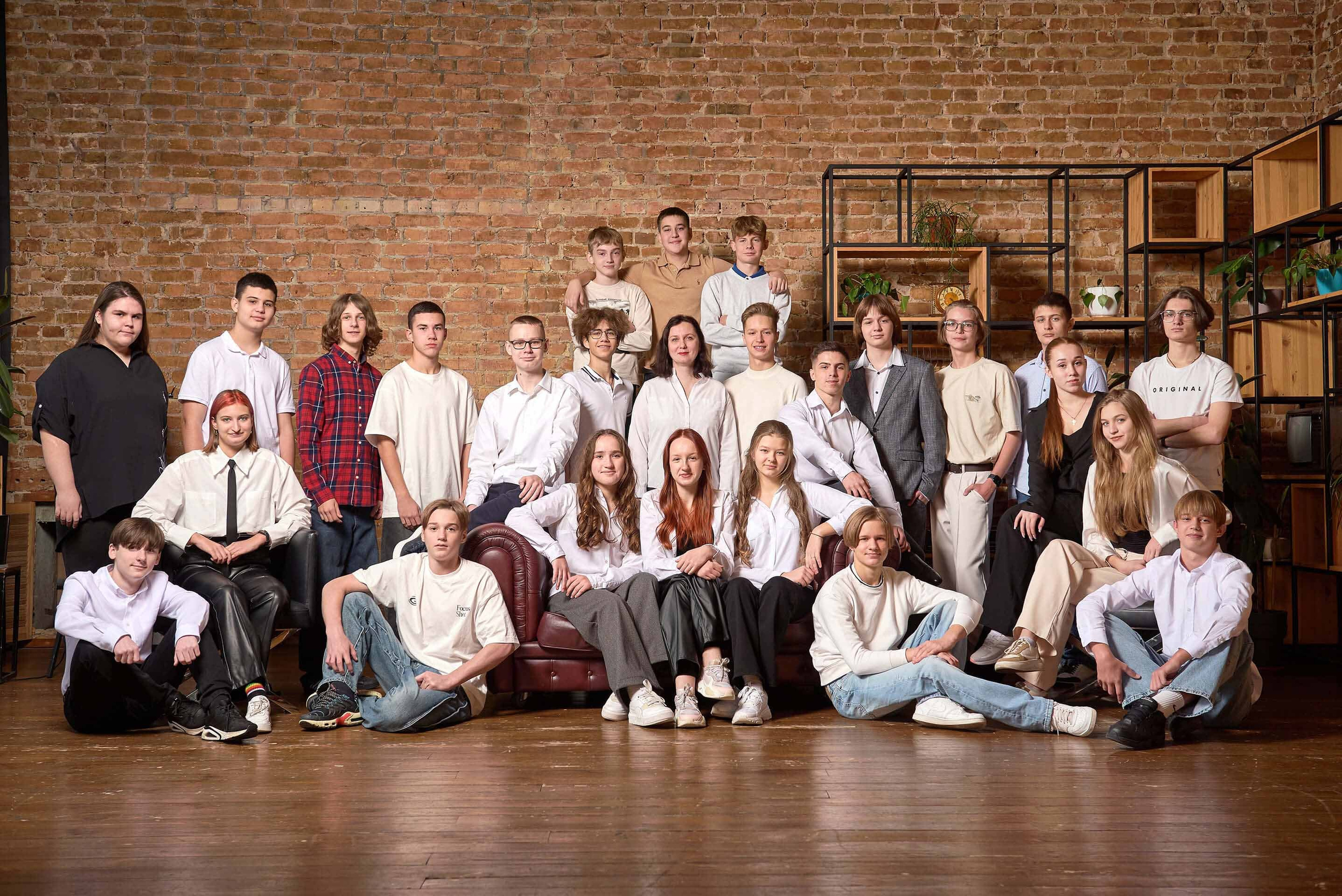 Випускний альбом для 9 та 11 класу замовити в Києві. Випускні альбоми фотокниги Київ та Дніпро